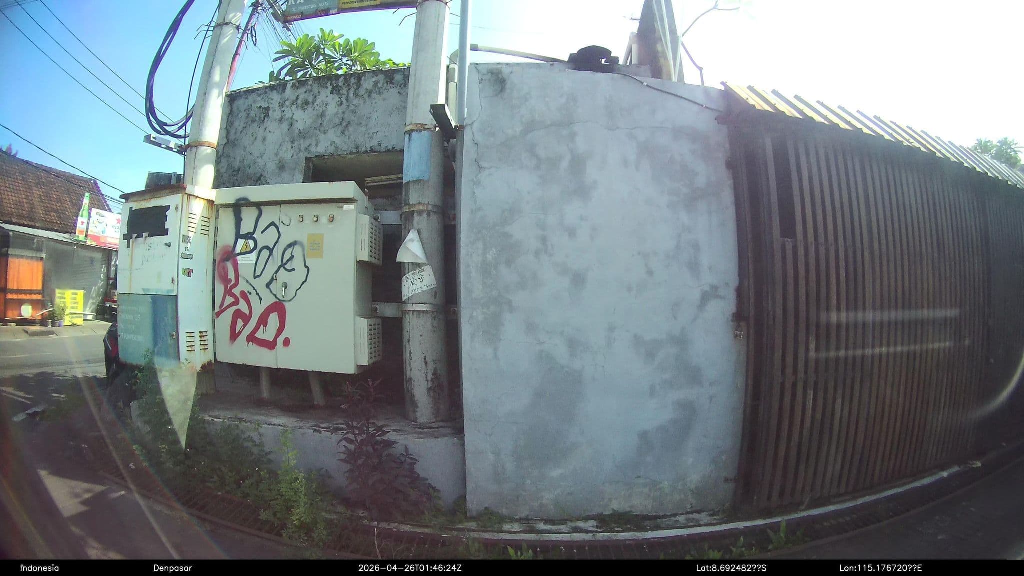 Street view near Manis Manggis Seminyak, Legian — © Kaart---RIGHT (CC BY-SA · Mapillary)