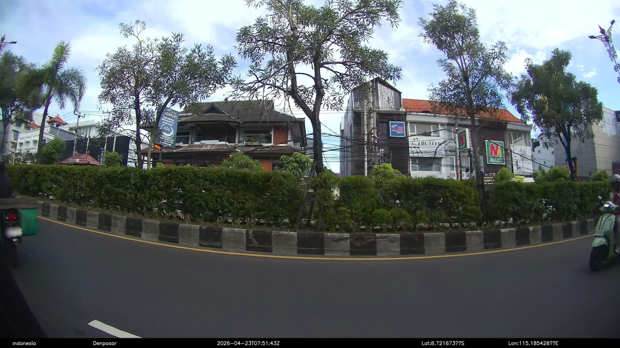 Street view near Bali Caps Hostel, Kuta — © Kaart---RIGHT (CC BY-SA · Mapillary)