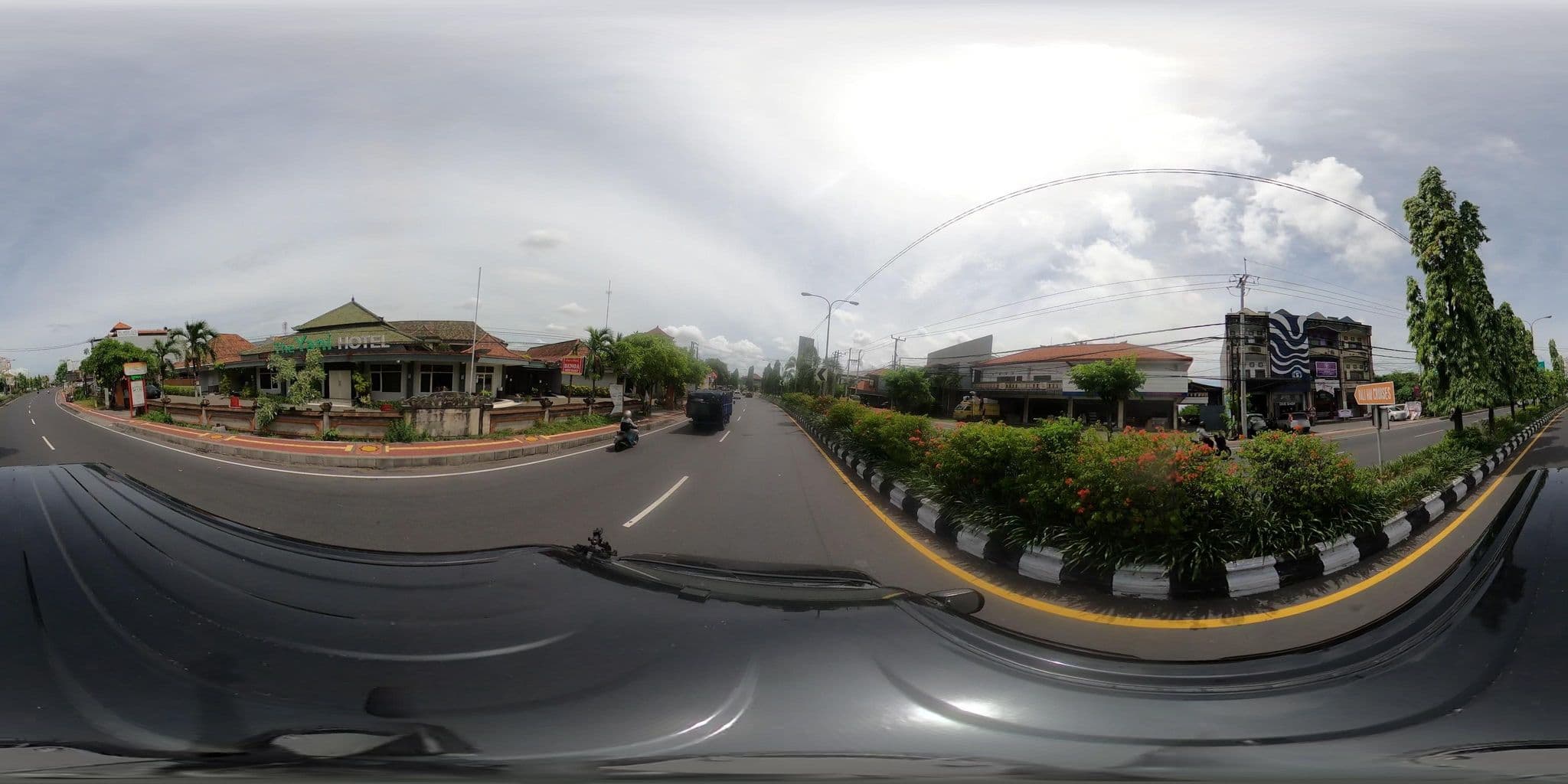 Street view near Airy Denpasar Selatan Bypass Ngurah Rai 660 Bali, Benoa — © flashkiwi (CC BY-SA · Mapillary)