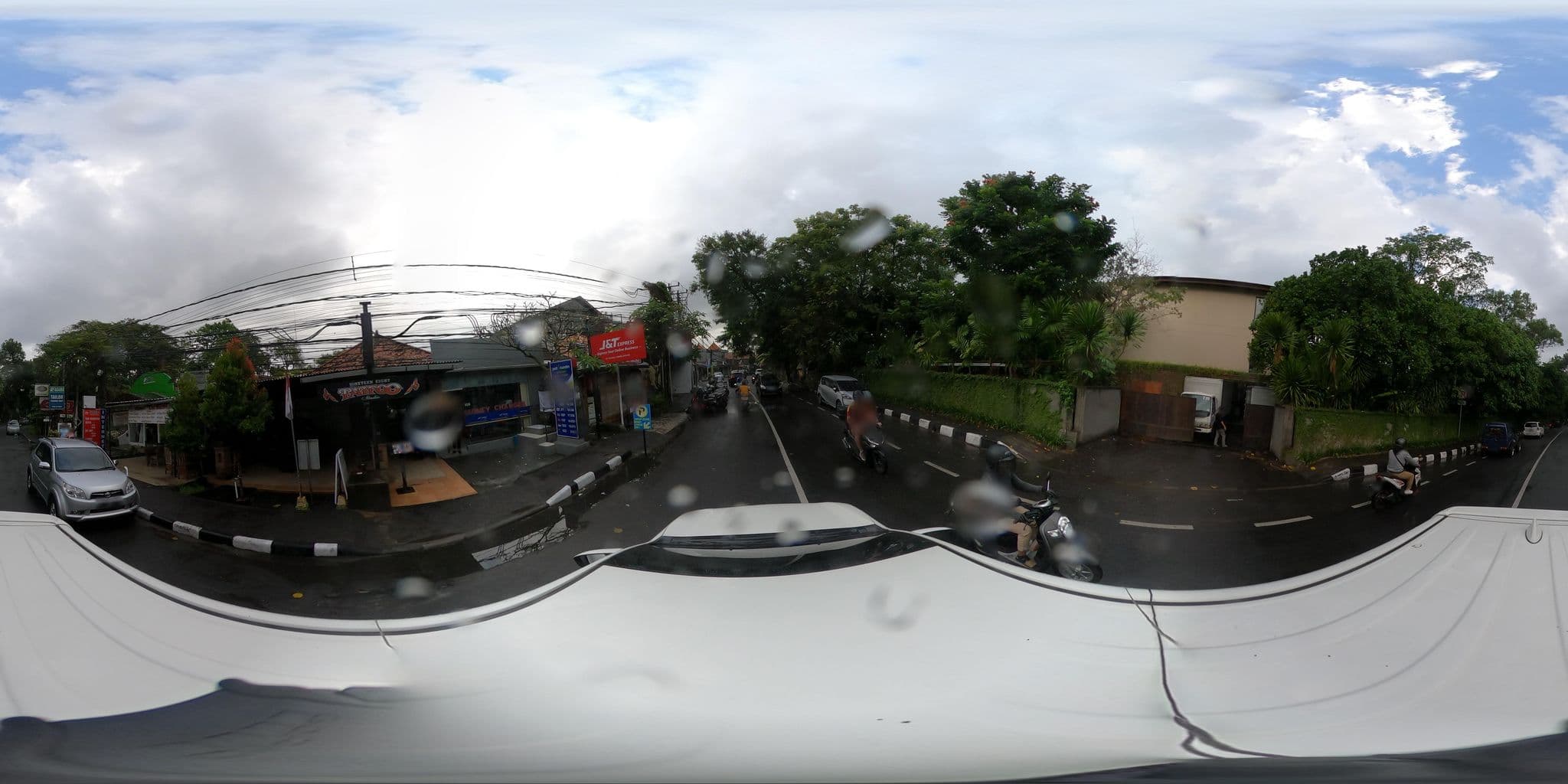 Street view near Puri Kesari Guest House, Sanur — © kaart_360 (CC BY-SA · Mapillary)