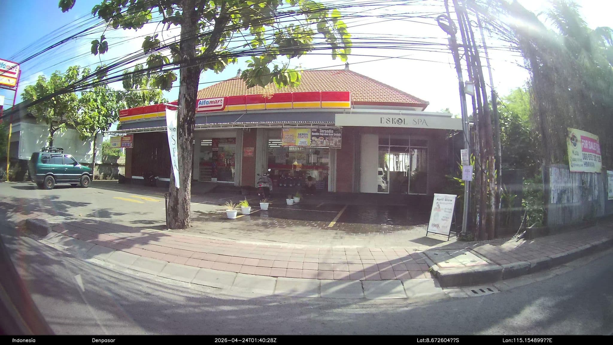 Street view near 宮殿裕二, Legian — © Kaart---RIGHT (CC BY-SA · Mapillary)