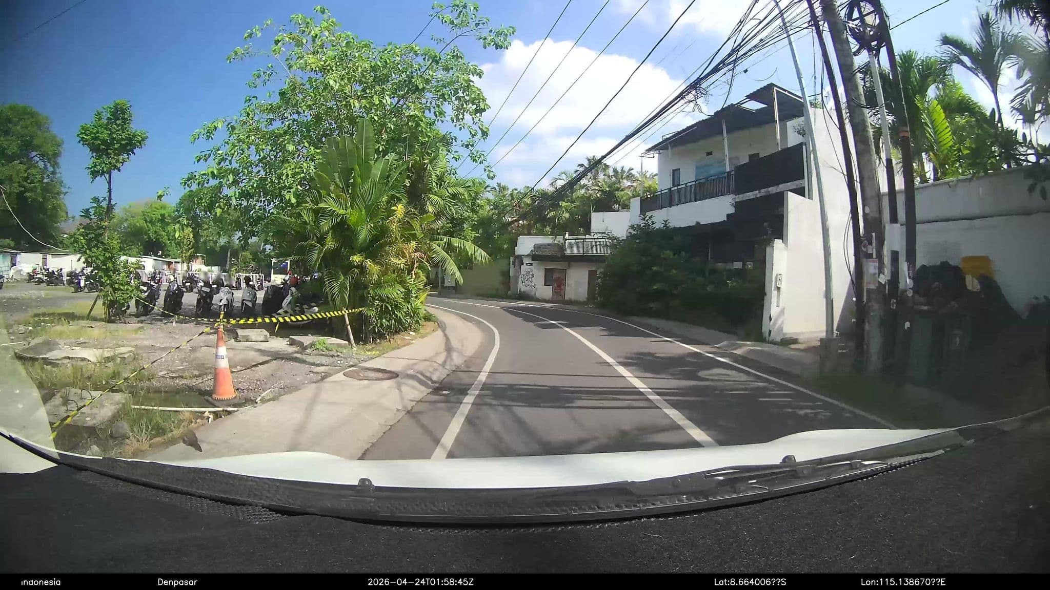 Street view near Surfing Dorms, Dalung — © Kaart---FRONT (CC BY-SA · Mapillary)