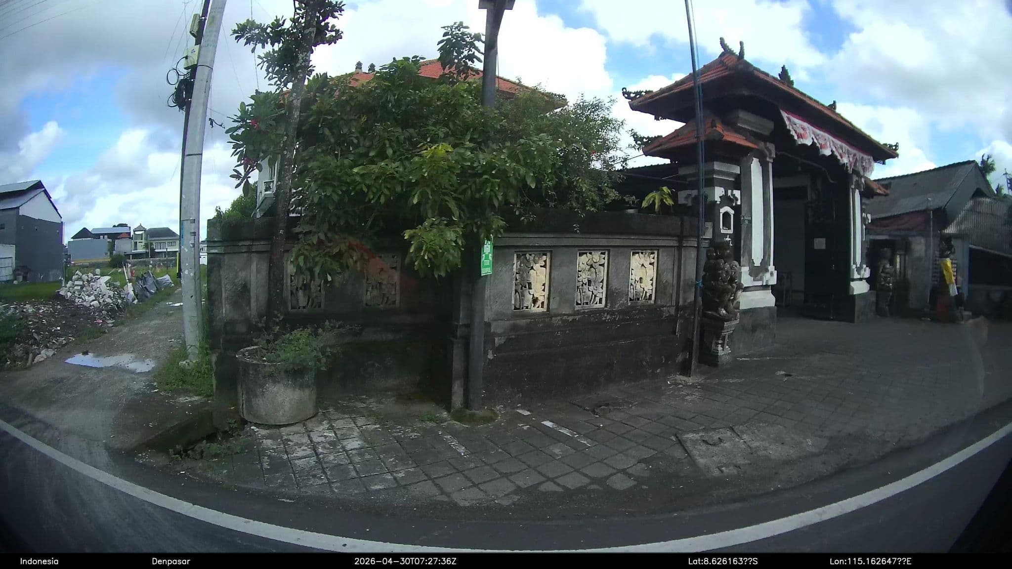 Street view near Qalyx Private Villa, Dalung — © Kaart---LEFT (CC BY-SA · Mapillary)