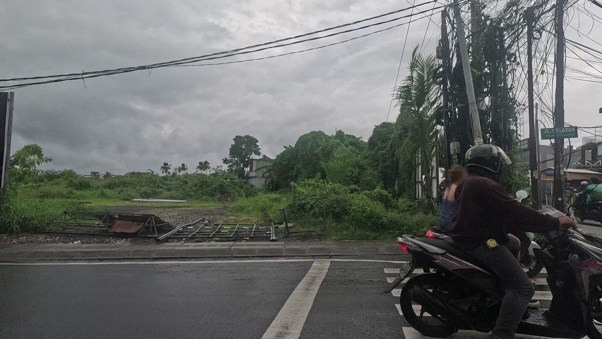 Street view near Twins Homestay, Dalung — © alyapuspita (CC BY-SA · Mapillary)