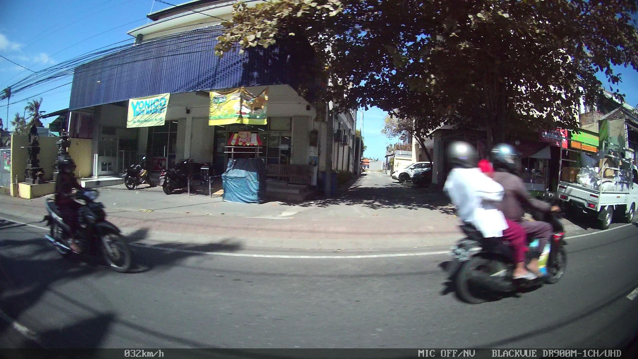 Street view near Donny Villas, Dalung — © kaart_2 (CC BY-SA · Mapillary)