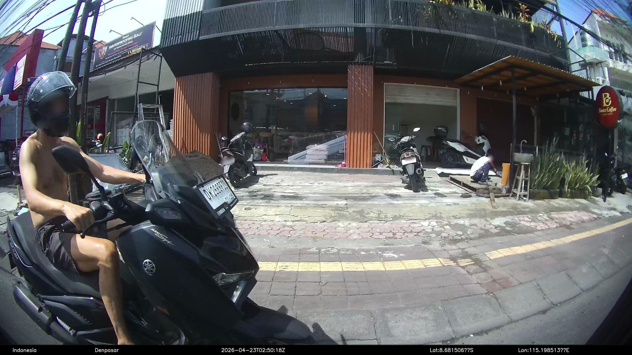Street view near Matahari tulamben resort, Denpasar — © Kaart---LEFT (CC BY-SA · Mapillary)