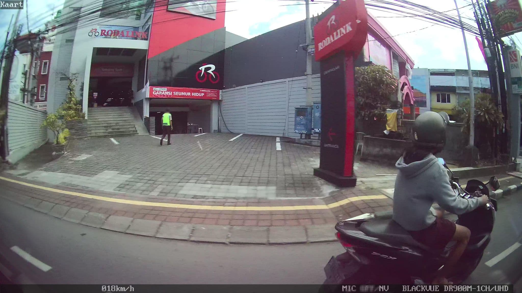 Street view near Room 316,amaris Hotel, Denpasar — © kaart_2 (CC BY-SA · Mapillary)