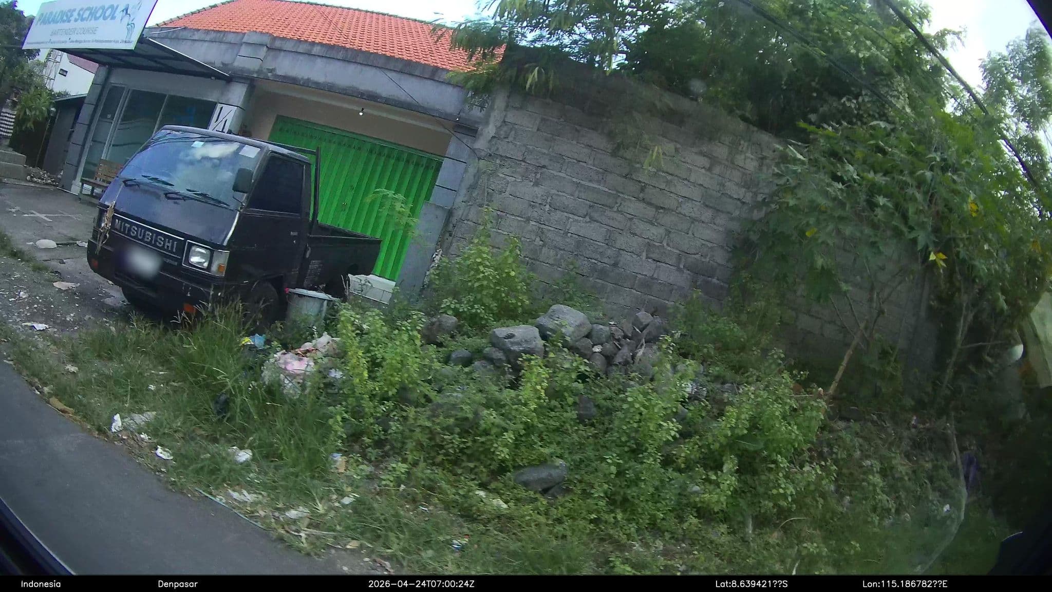 Street view near Mahkota Plengkung Hotel, Dalung — © Kaart---LEFT (CC BY-SA · Mapillary)
