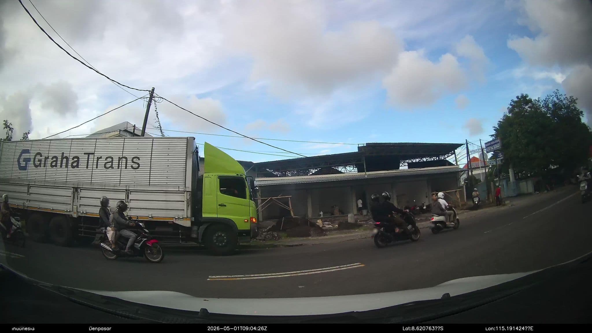 Street view near Hotel Biru Muda, Dalung — © Kaart---FRONT (CC BY-SA · Mapillary)