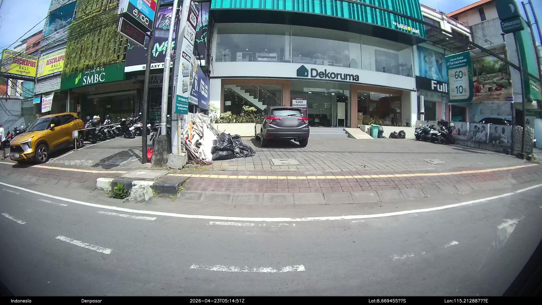 Street view near Hotel Viking Bali by. Suprijadi, Denpasar — © Kaart---360 (CC BY-SA · Mapillary)