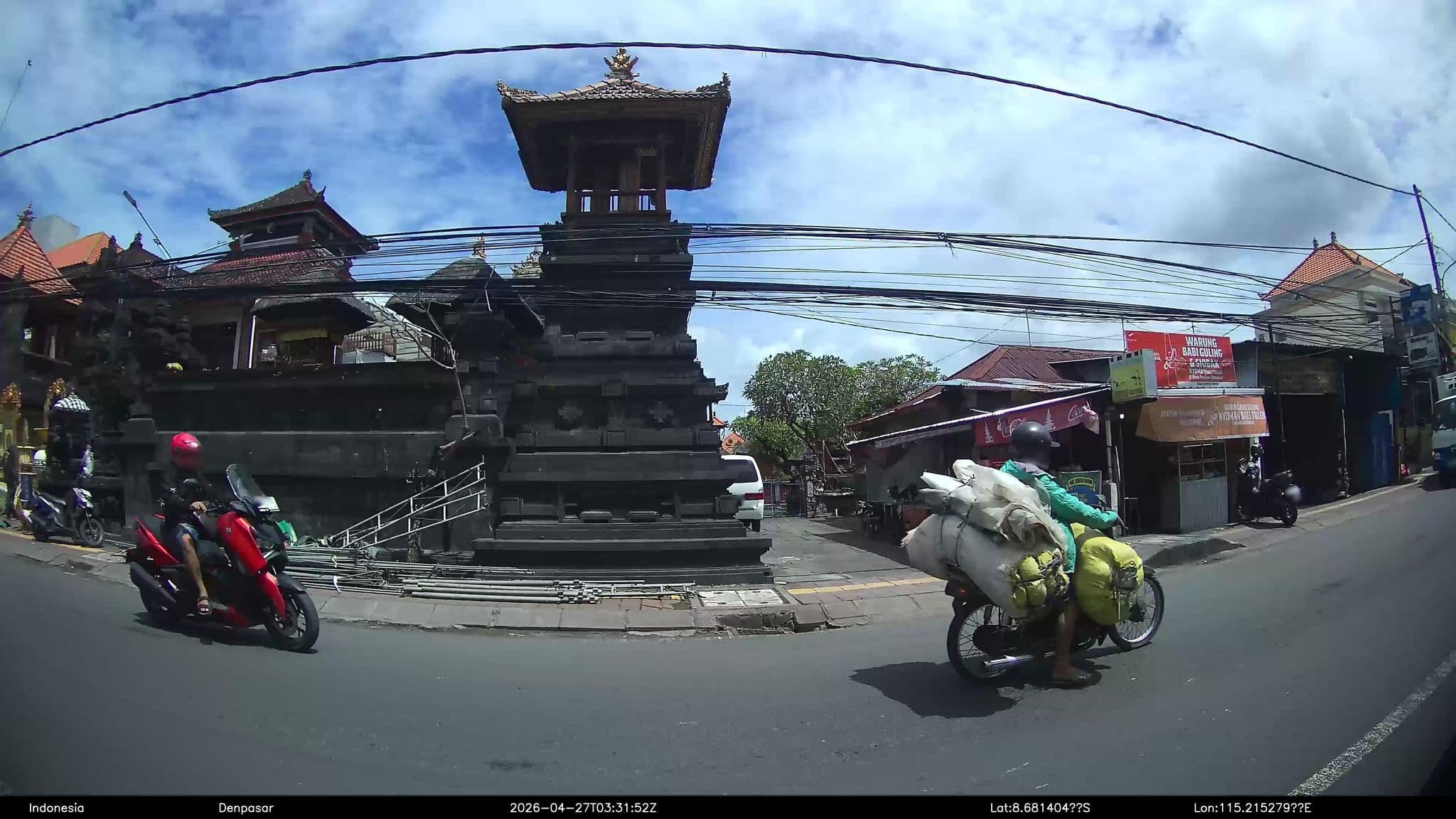 Street view near Polonia Cafe, Denpasar — © Kaart---RIGHT (CC BY-SA · Mapillary)