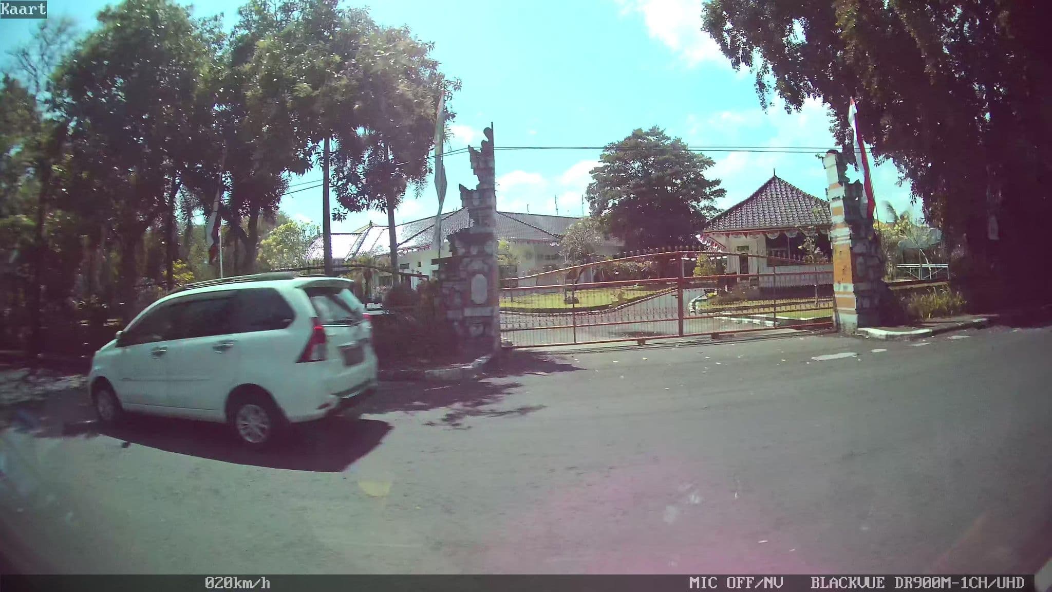 Street view near Queen Hotel, Denpasar — © kaart_2 (CC BY-SA · Mapillary)