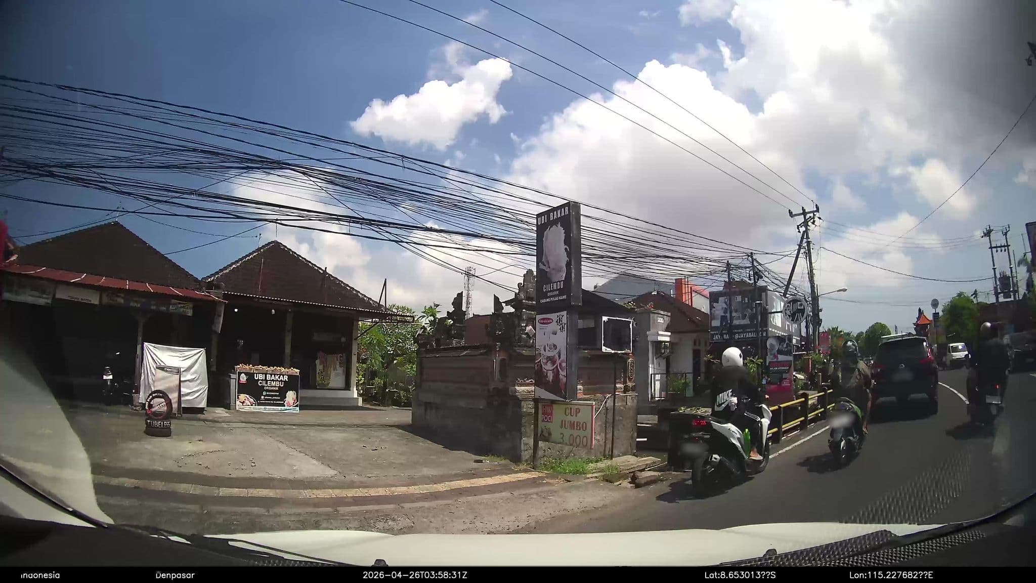 Street view near A Queen Hotel & Apartment, Denpasar — © Kaart---FRONT (CC BY-SA · Mapillary)