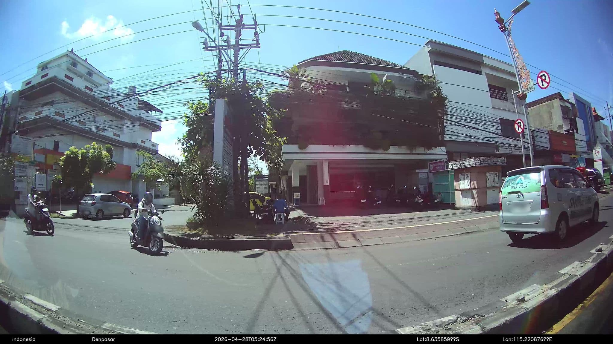 Street view near Hotel Nikki~Room 119, Denpasar — © Kaart---RIGHT (CC BY-SA · Mapillary)