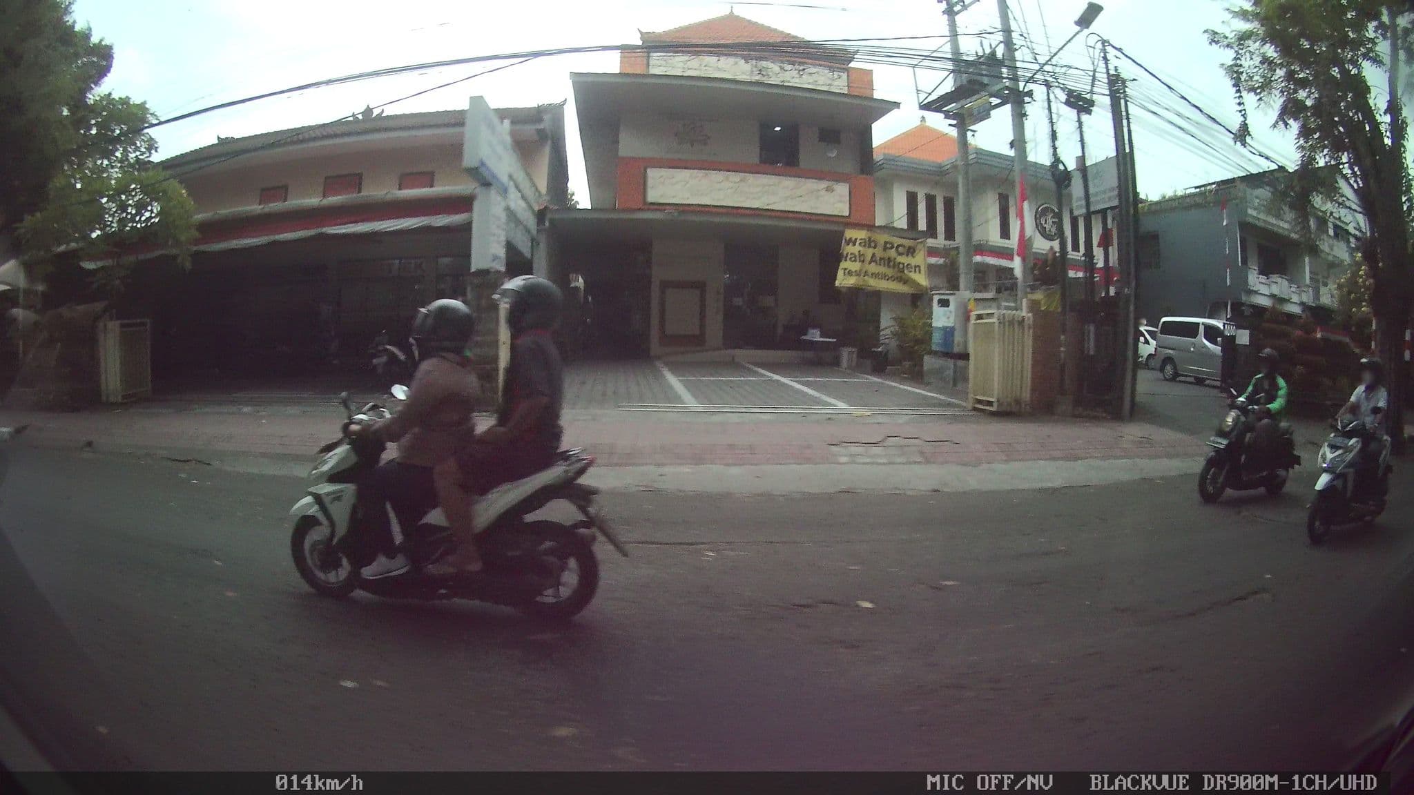 Street view near Hotel Diyan Ayu, Denpasar — © kaart_2 (CC BY-SA · Mapillary)