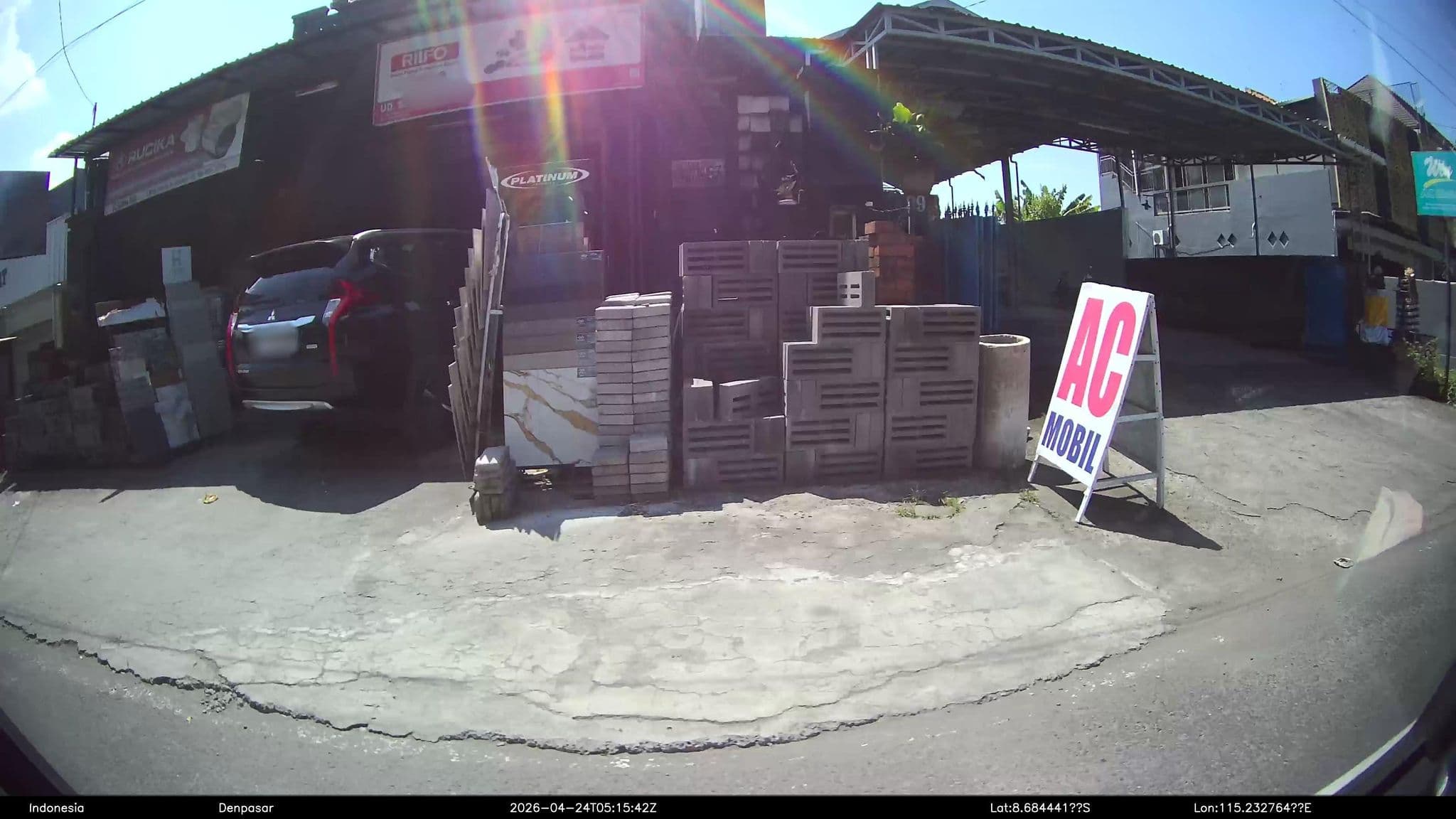 Street view near Airy Denpasar Selatan Tukad Asahan 14 Bali, Sanur — © Kaart---LEFT (CC BY-SA · Mapillary)