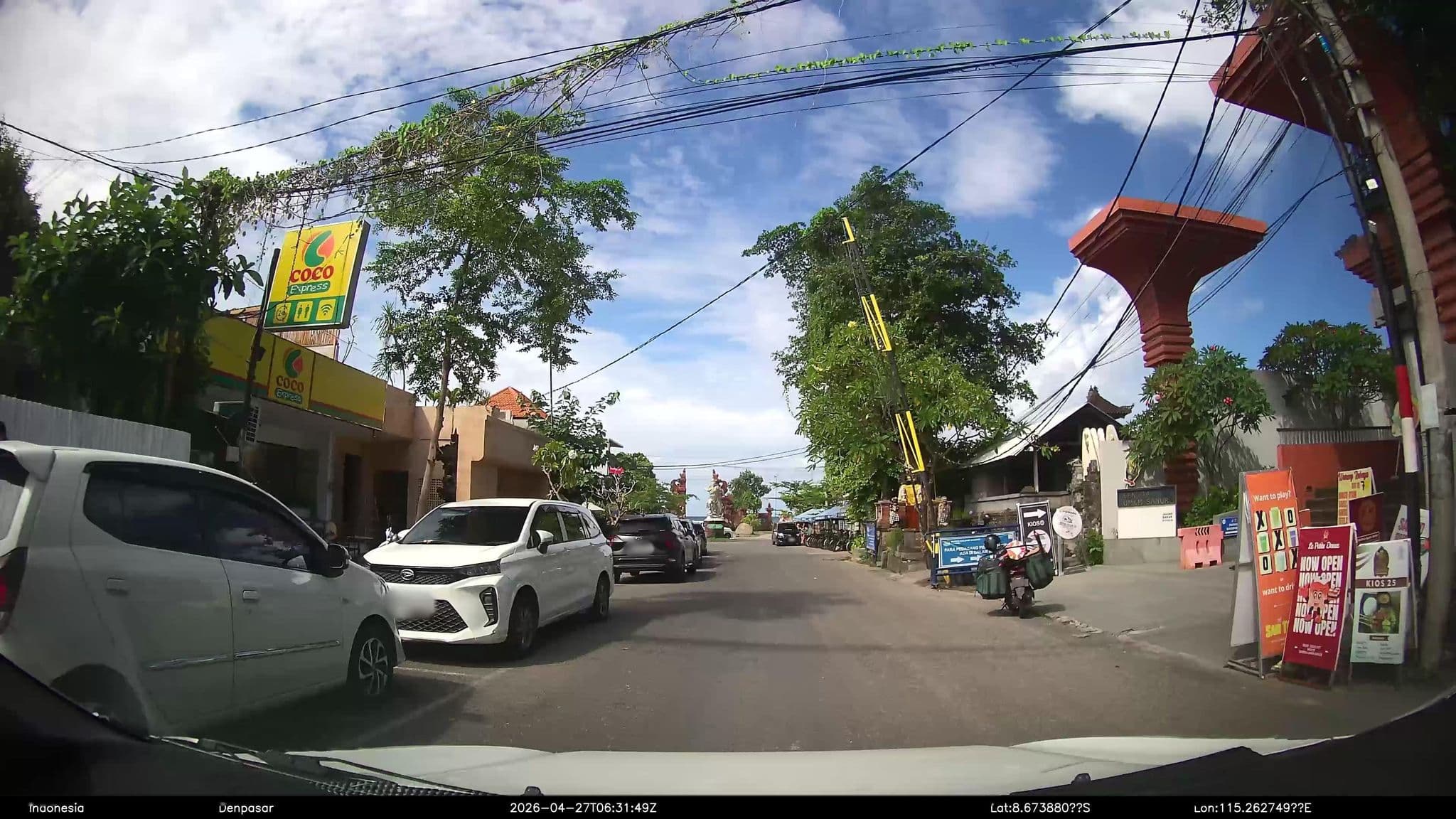 Street view near Airy Sanur Beach Street Walk Hang Tuah 43 Bali, Sanur — © Kaart---FRONT (CC BY-SA · Mapillary)