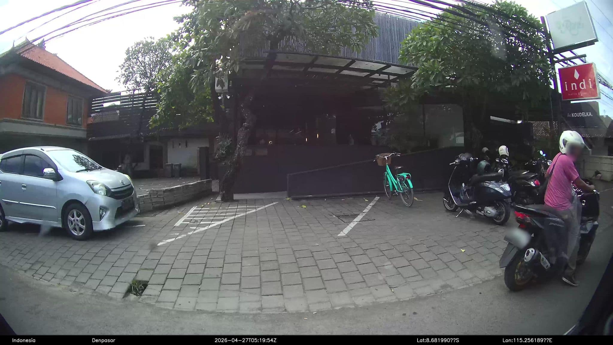 Street view near Hotel Taman Sari, Sanur — © Kaart---LEFT (CC BY-SA · Mapillary)