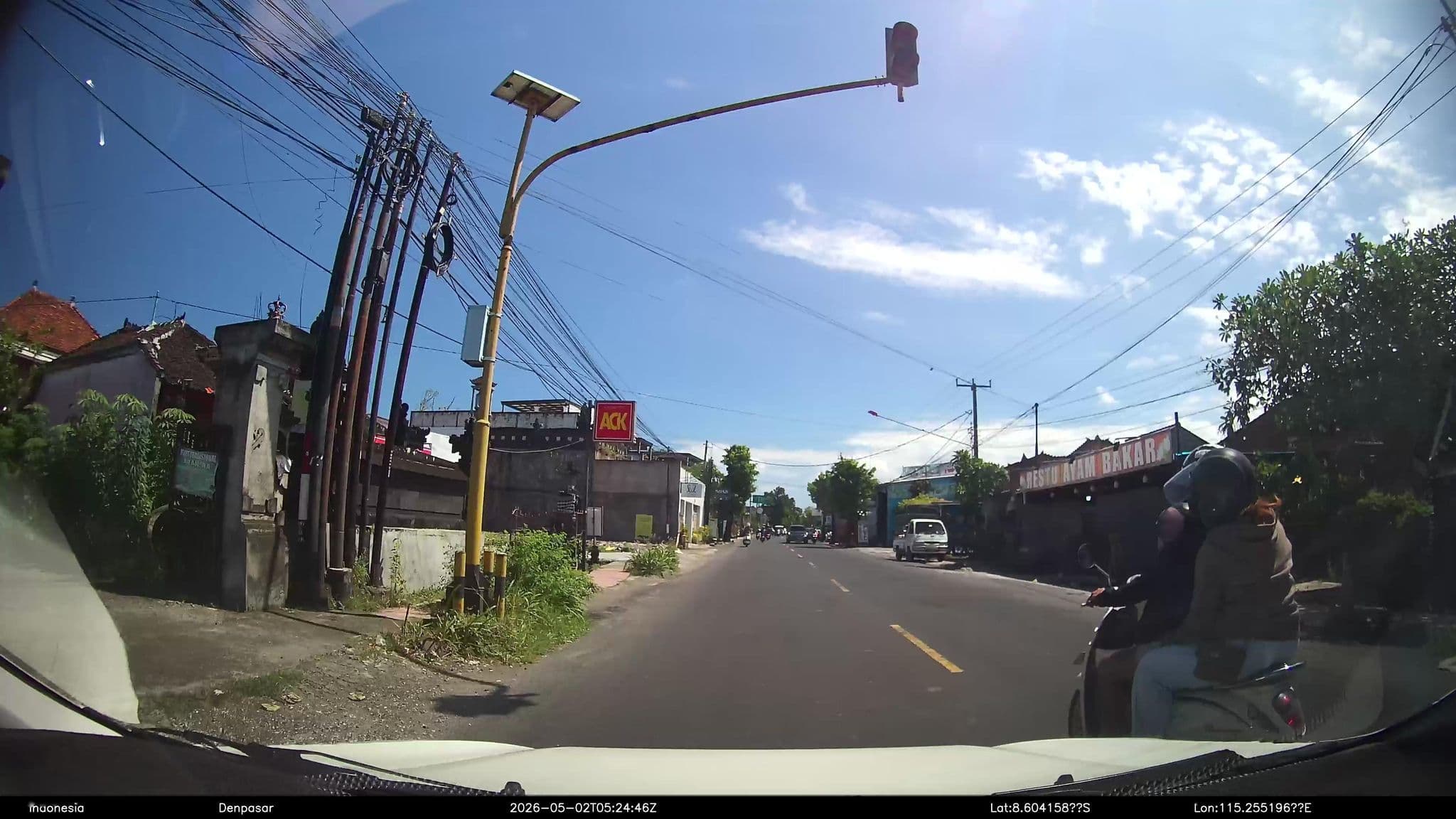 Street view near Hotel Dewata, Batubulan — © Kaart---FRONT (CC BY-SA · Mapillary)