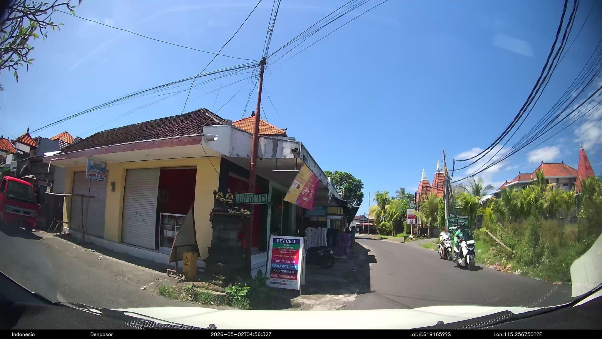 Street view near The Swaha, Batubulan — © Kaart---FRONT (CC BY-SA · Mapillary)