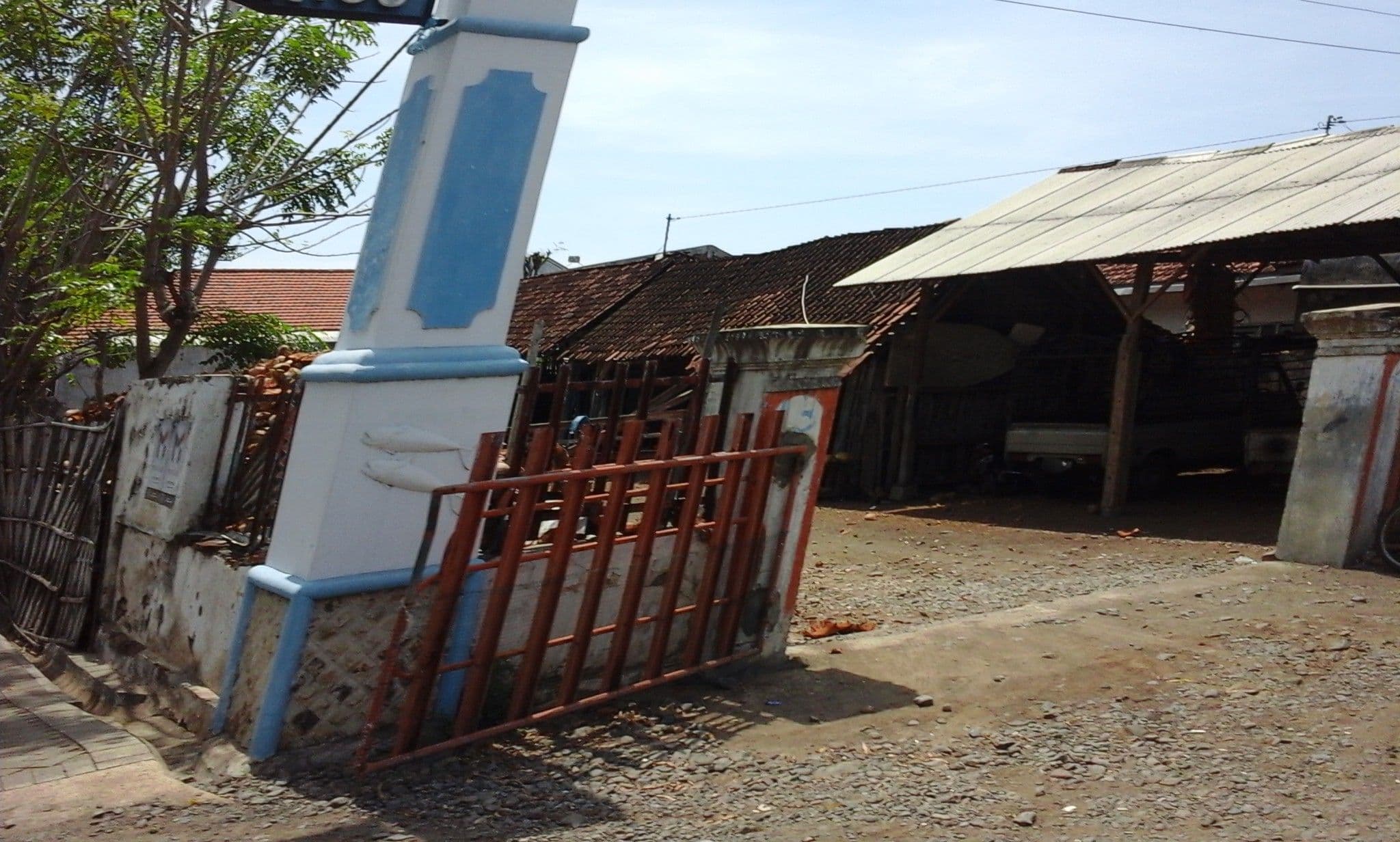 Street view near Banyuwangi Beach Hotel, Banyuwangi — © arizalkawamuna (CC BY-SA · Mapillary)