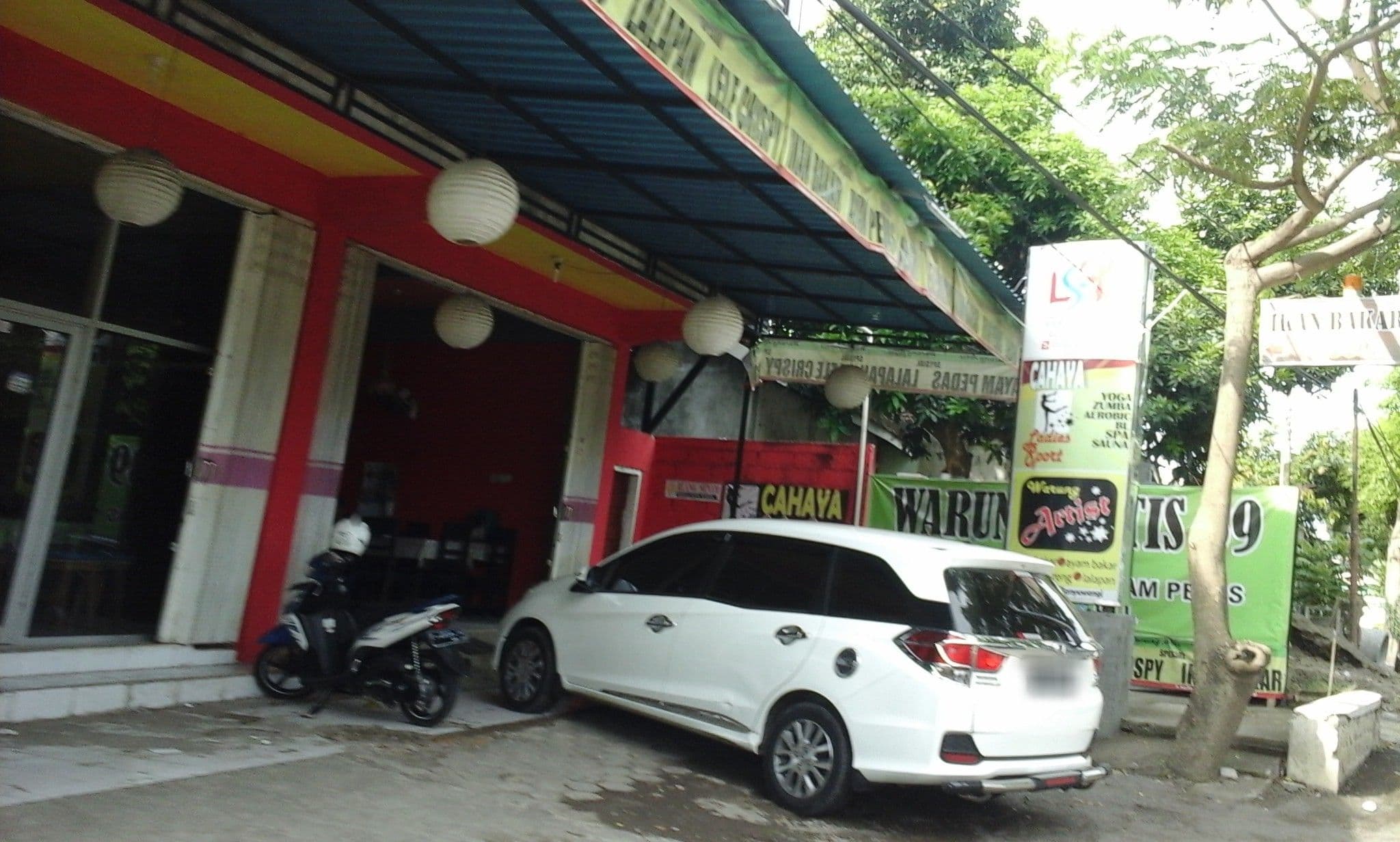 Street view near Ayurbhisma homestay, Banyuwangi — © arizalkawamuna (CC BY-SA · Mapillary)
