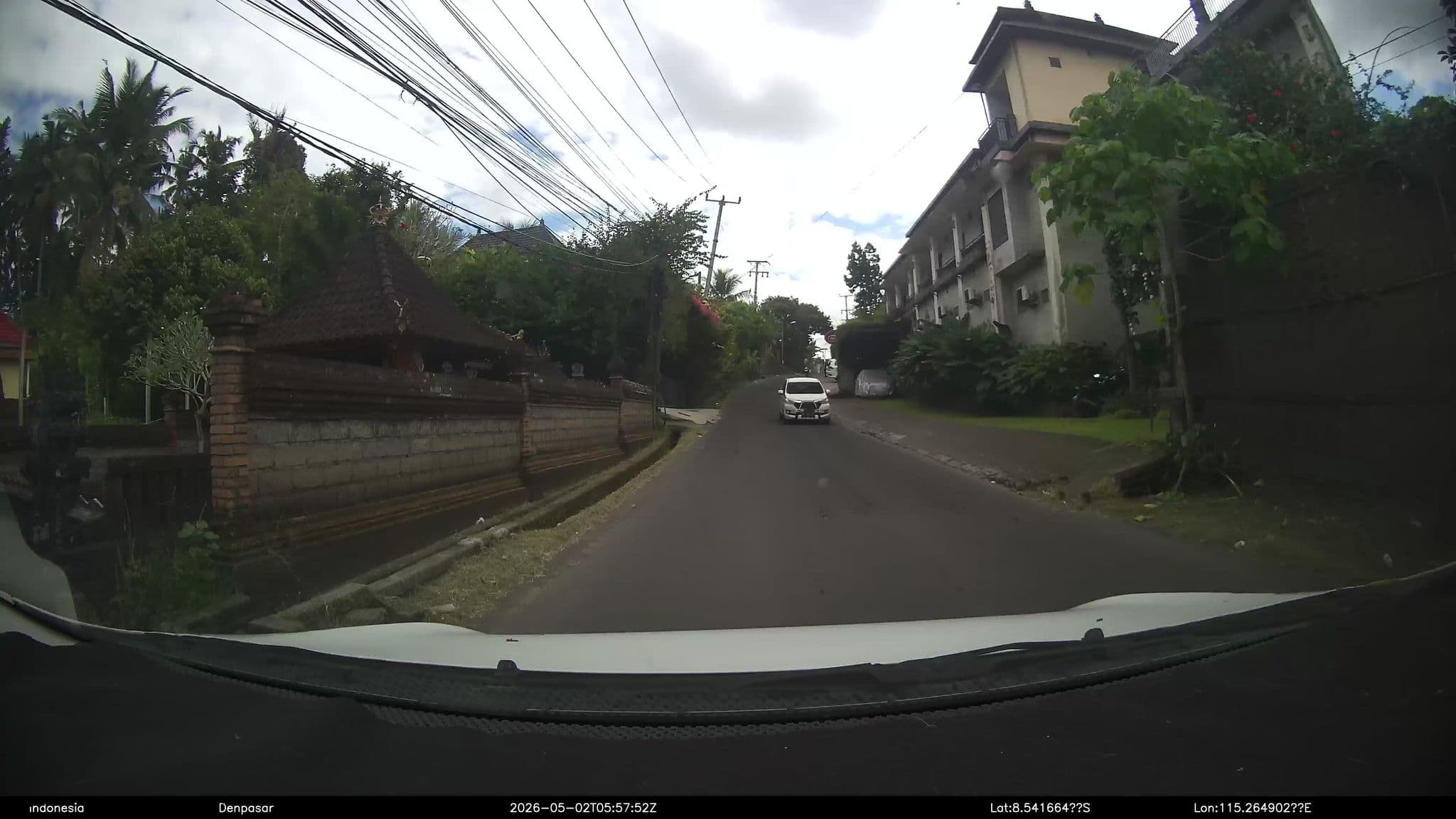 Street view near Canang Garden, Ubud — © Kaart---FRONT (CC BY-SA · Mapillary)