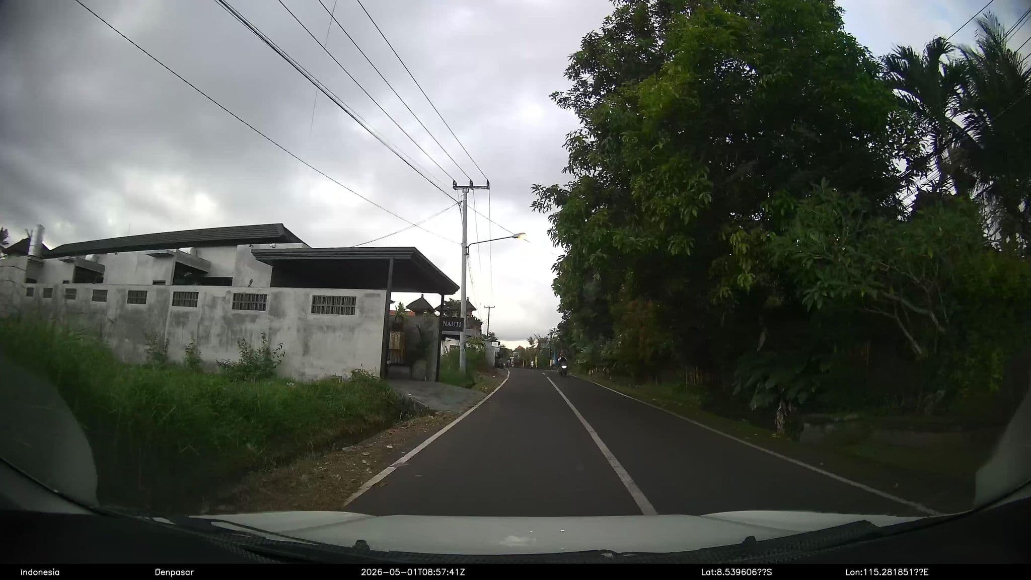 Street view near Rumah Kita, Ubud — © Kaart---FRONT (CC BY-SA · Mapillary)