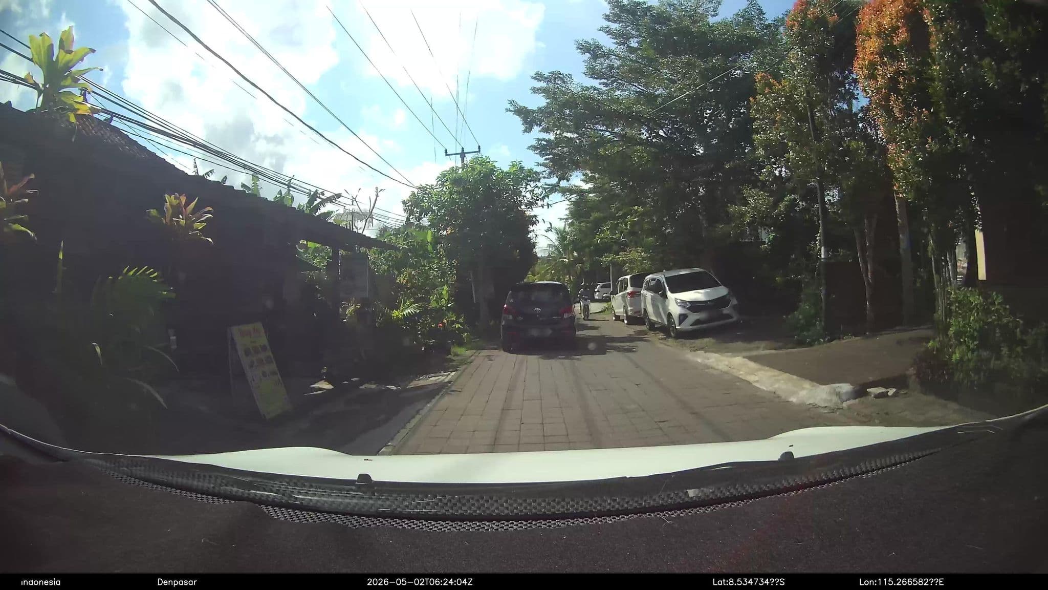 Street view near Purana Boutique & Resort, Ubud — © Kaart---FRONT (CC BY-SA · Mapillary)