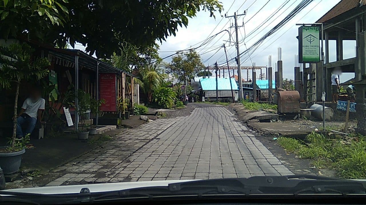 Street view near The Sender Pool Suites, Ubud — © rodionoff (CC BY-SA · Mapillary)