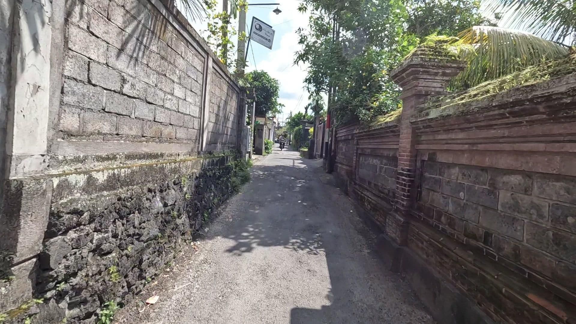 Street view near Ngurah Hostel, Ubud — © lucomsky (CC BY-SA · Mapillary)