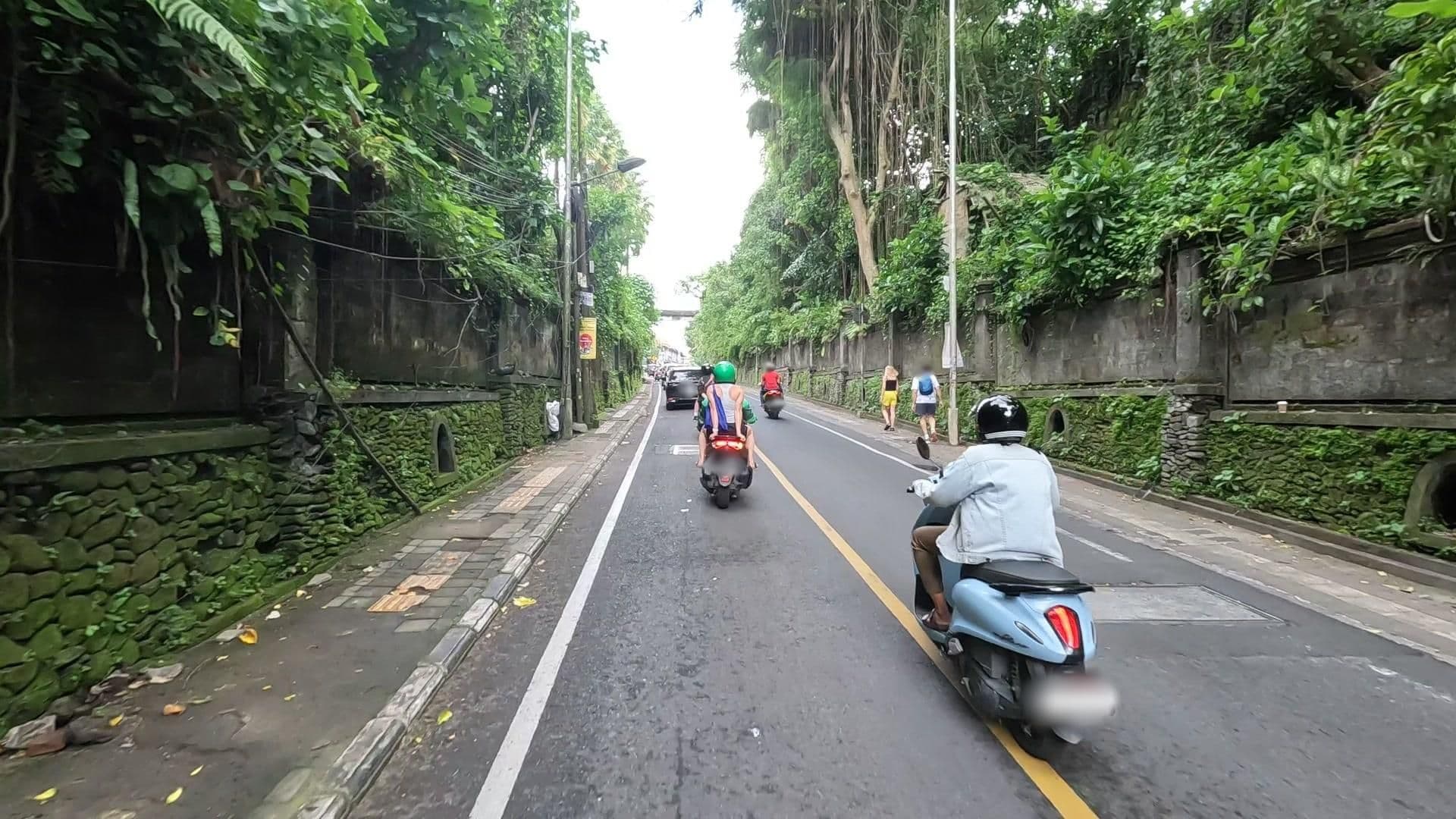 Street view near Abangan, Ubud — © lucomsky (CC BY-SA · Mapillary)