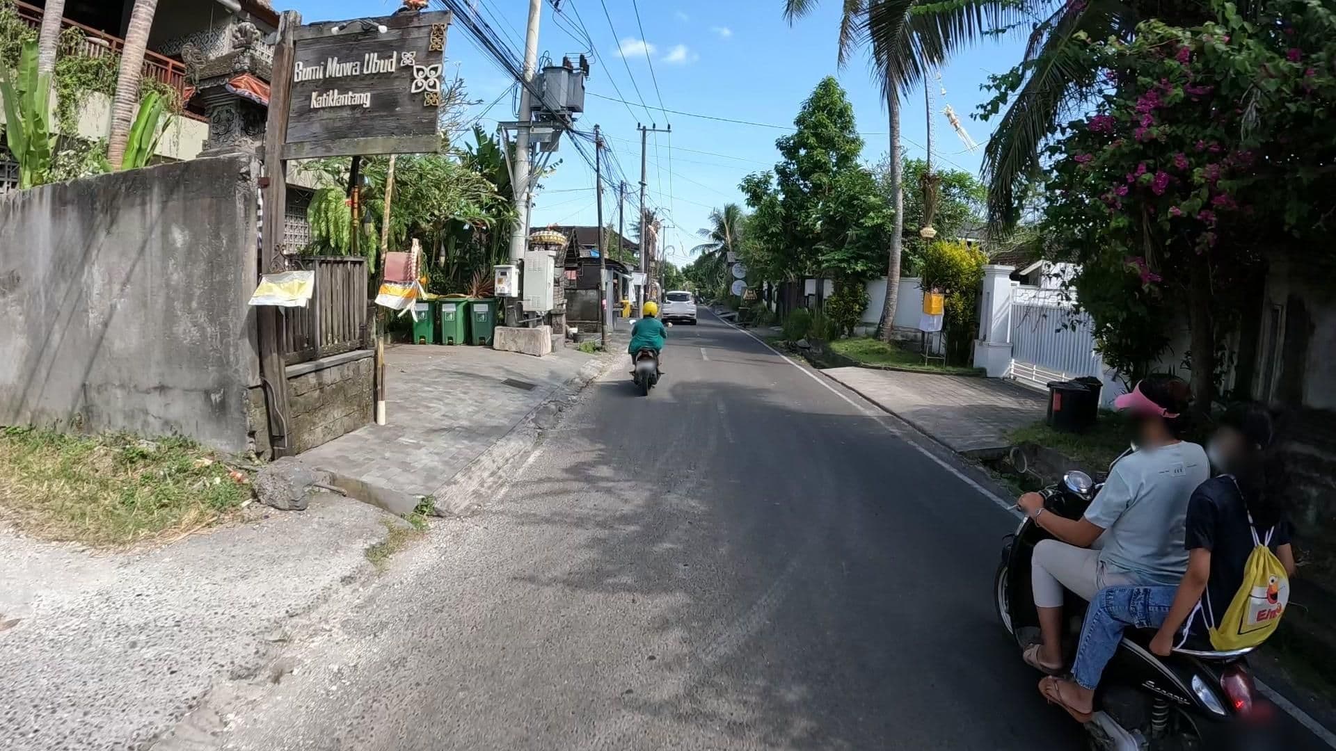 Street view near THE AURA, Ubud — © lucomsky (CC BY-SA · Mapillary)