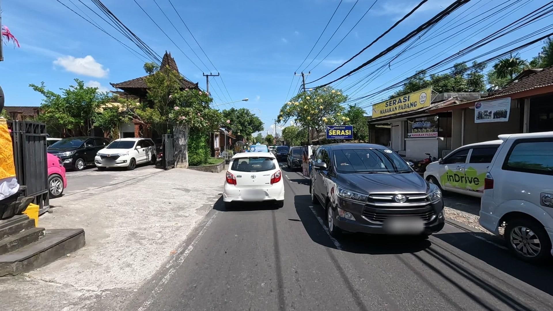 Street view near Bali Kuta Resort, Ubud — © lucomsky (CC BY-SA · Mapillary)