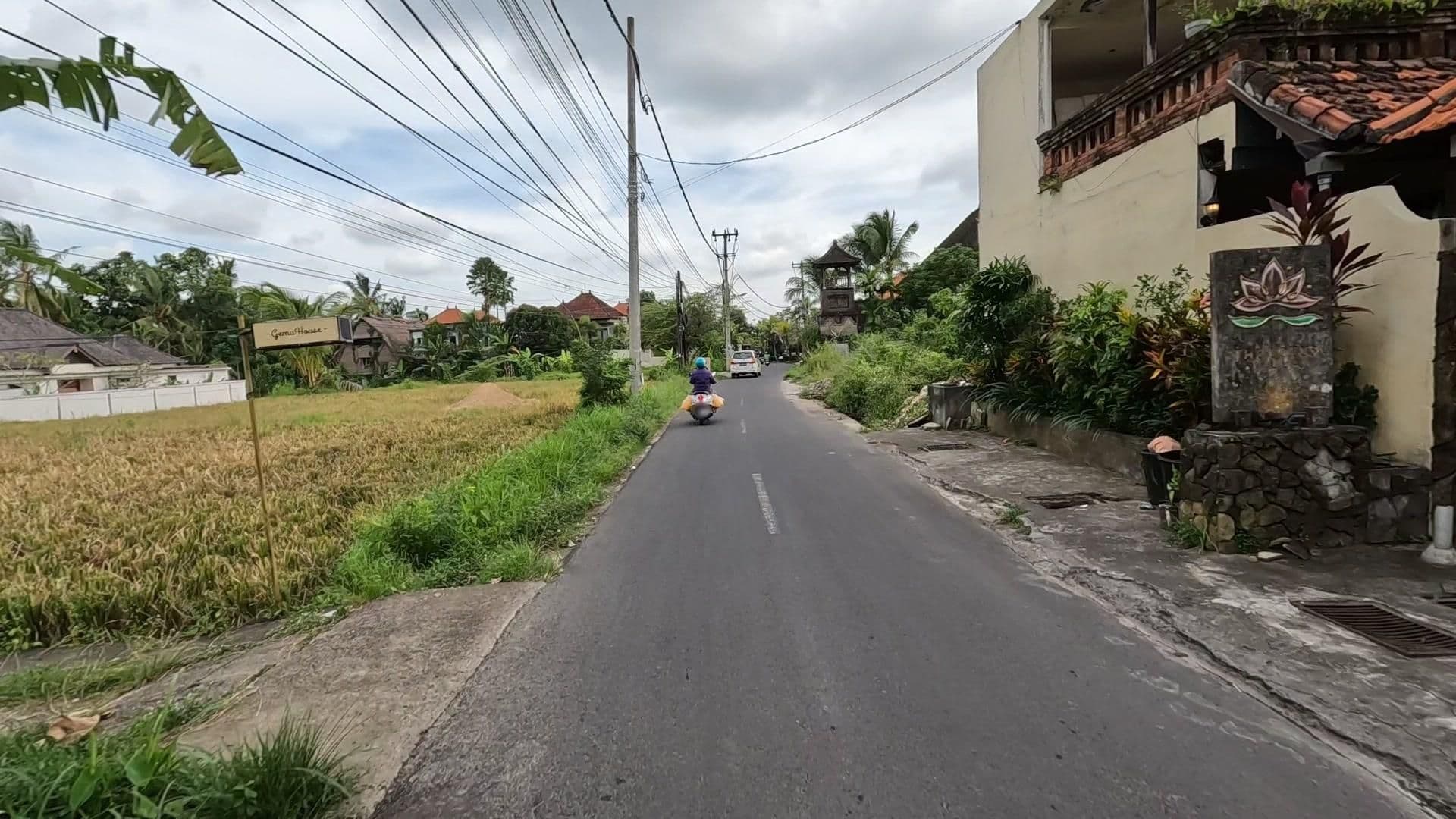 Street view near Lotus Villa Ubud, Ubud — © lucomsky (CC BY-SA · Mapillary)