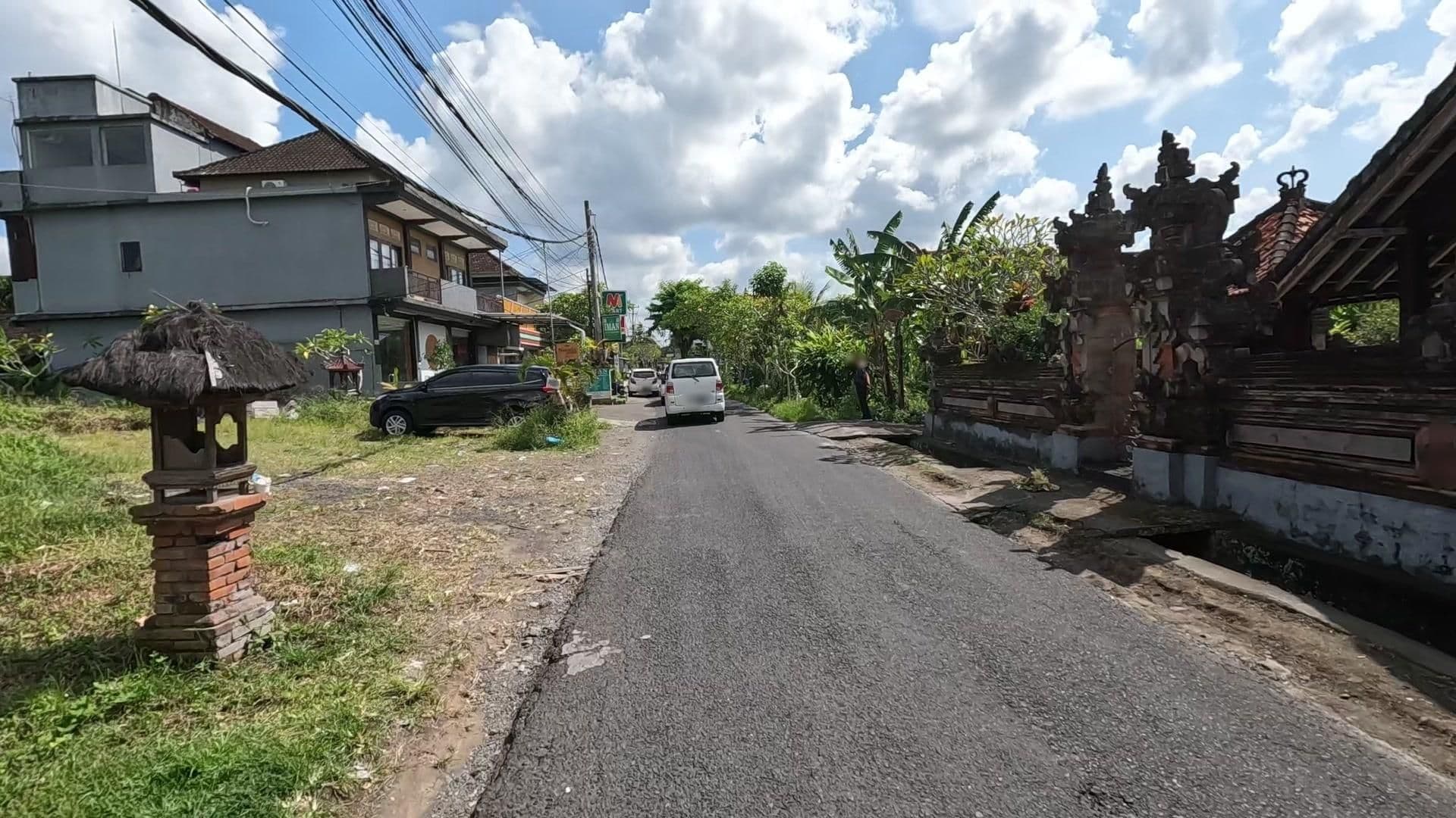 Street view near Rumah Taman, Ubud — © lucomsky (CC BY-SA · Mapillary)