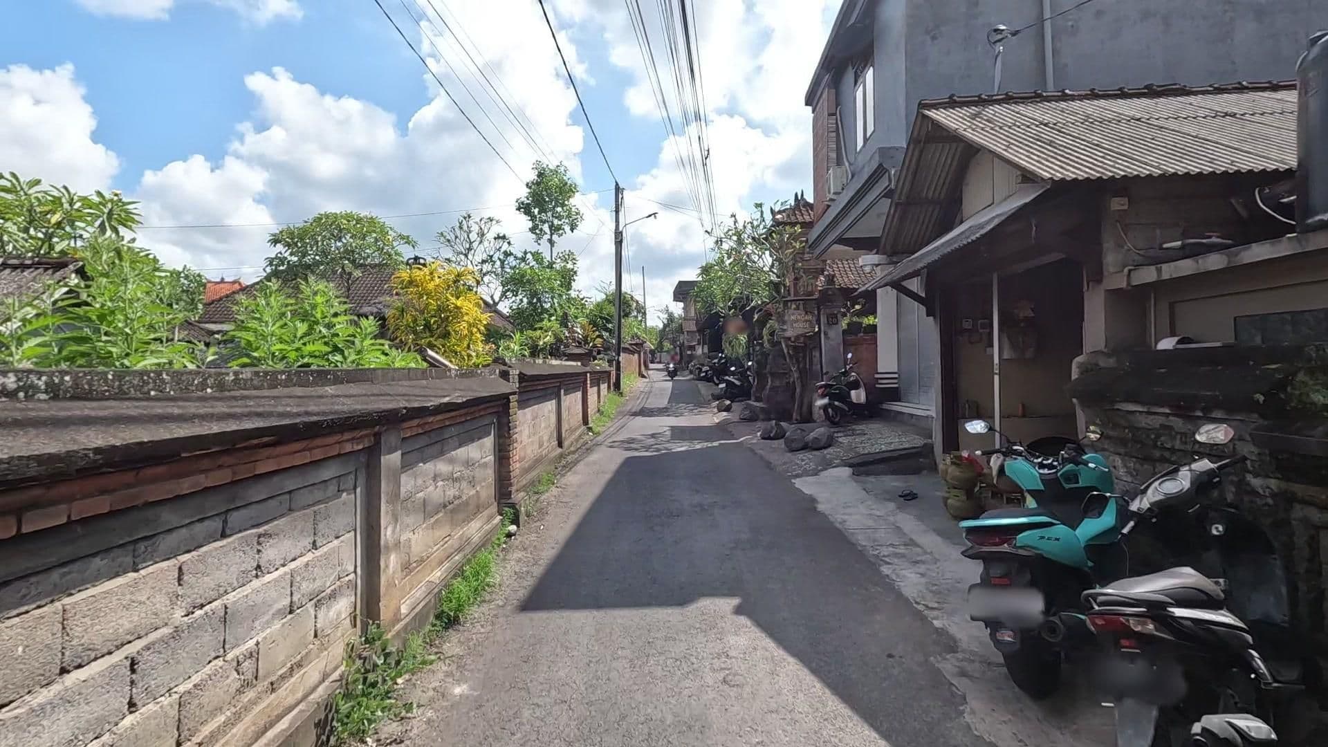 Street view near Flamboyan Guest House, Ubud — © lucomsky (CC BY-SA · Mapillary)