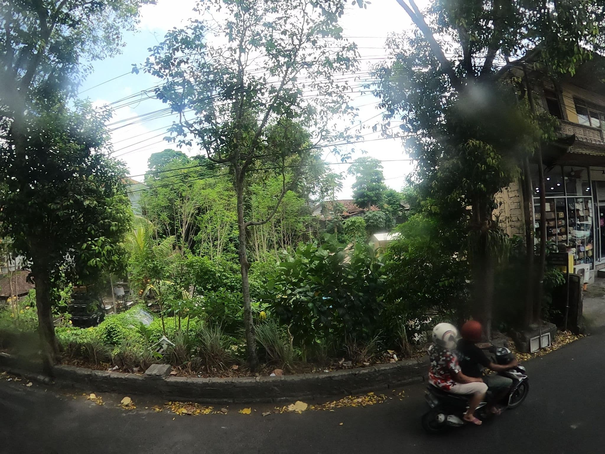 Street view near Tukad Mas Bungalows, Ubud — © rgtm_ryuiki (CC BY-SA · Mapillary)