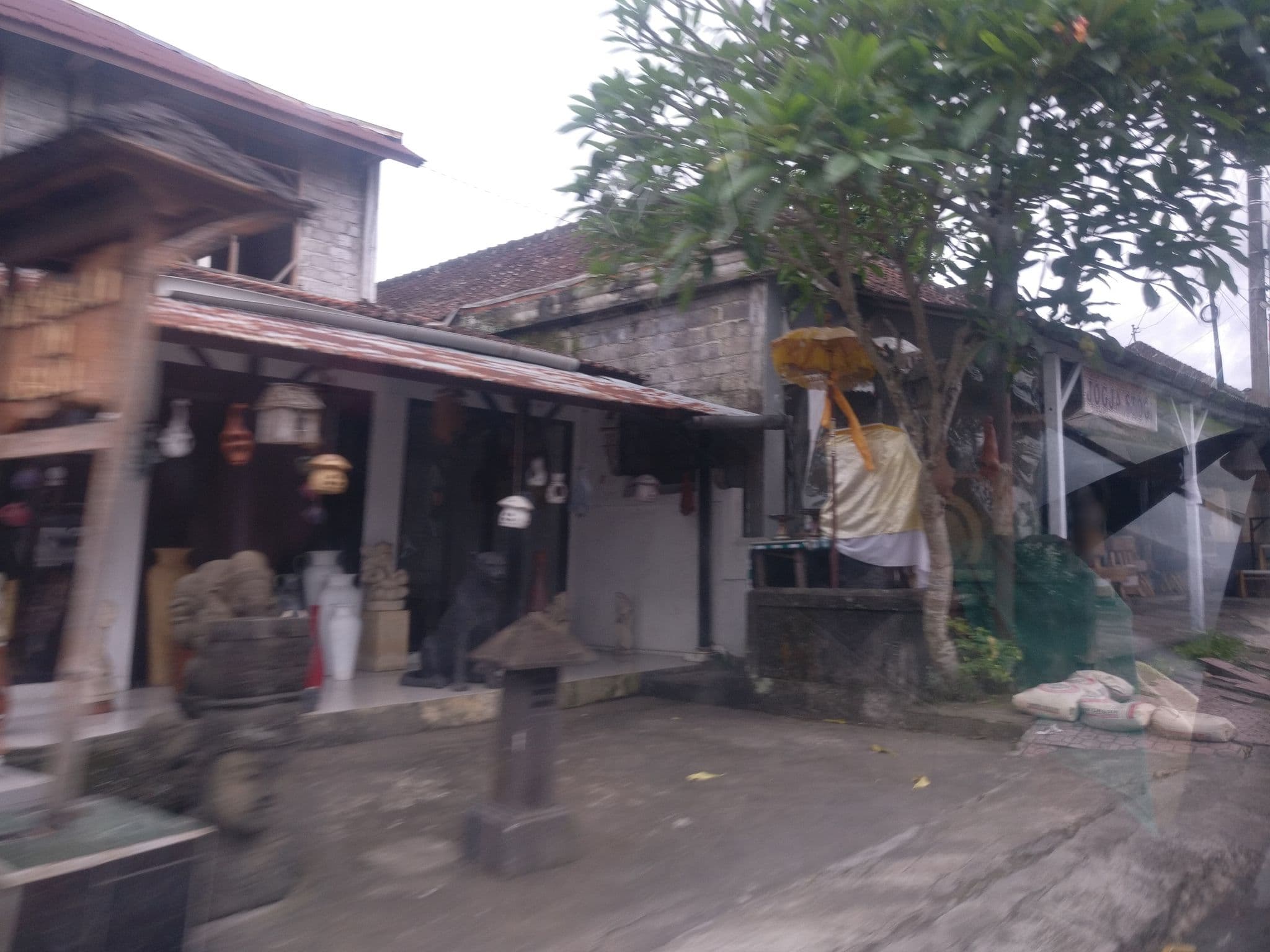 Street view near Vimala Ubud, Ubud — © seb1204 (CC BY-SA · Mapillary)