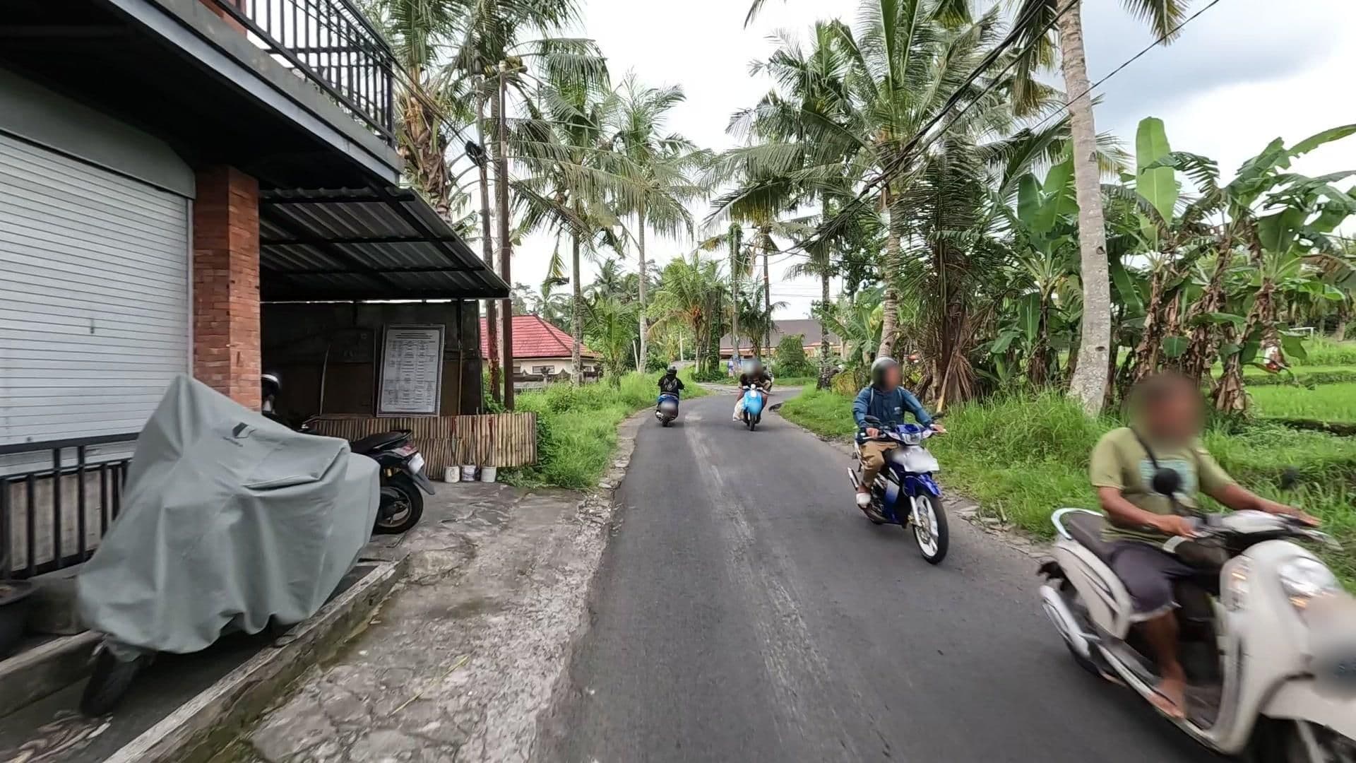 Street view near Semanggi cottage & warung, Ubud — © lucomsky (CC BY-SA · Mapillary)