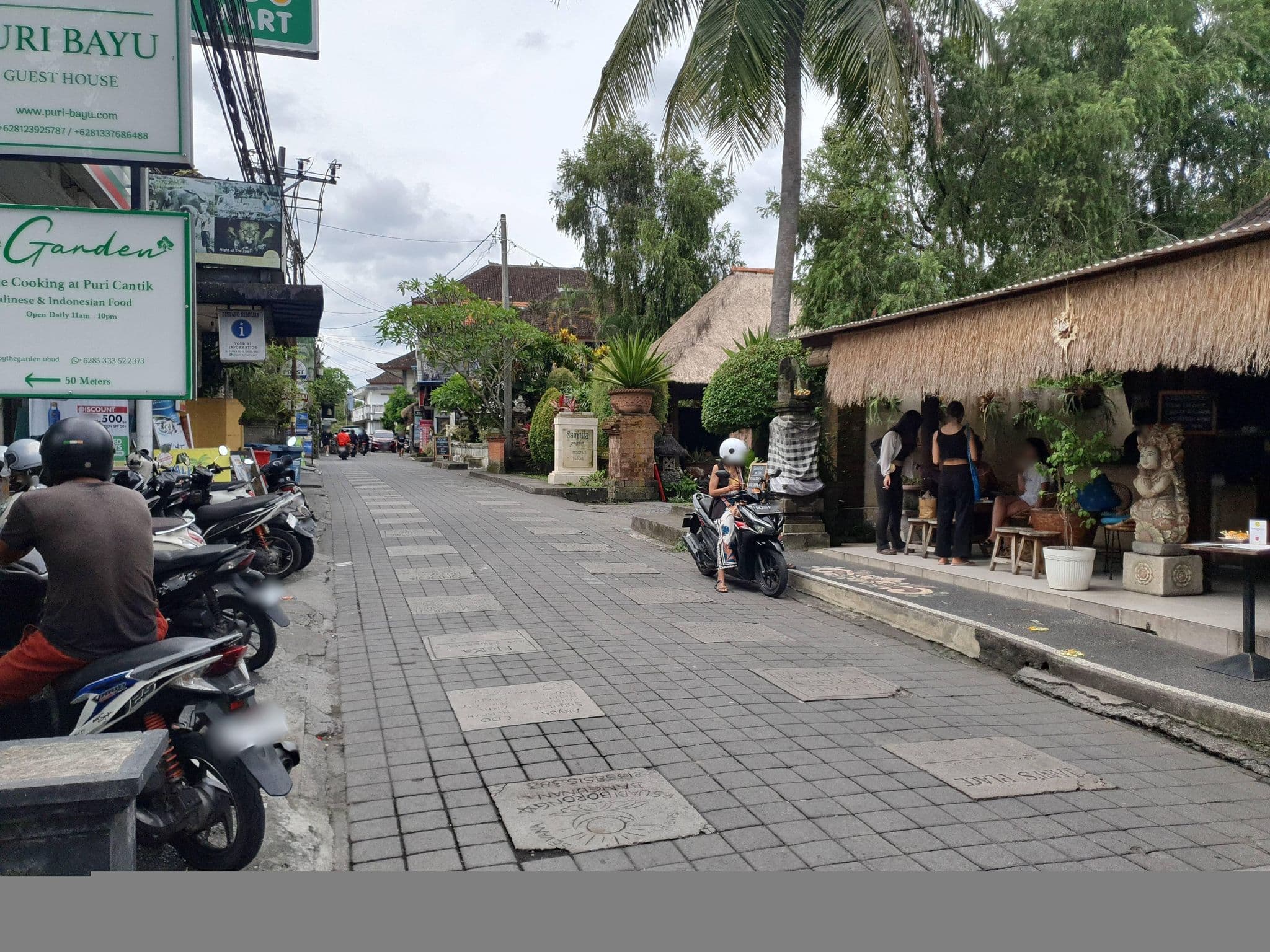 Street view near Kausala At Bisma Ubud, Ubud — © russmcd (CC BY-SA · Mapillary)