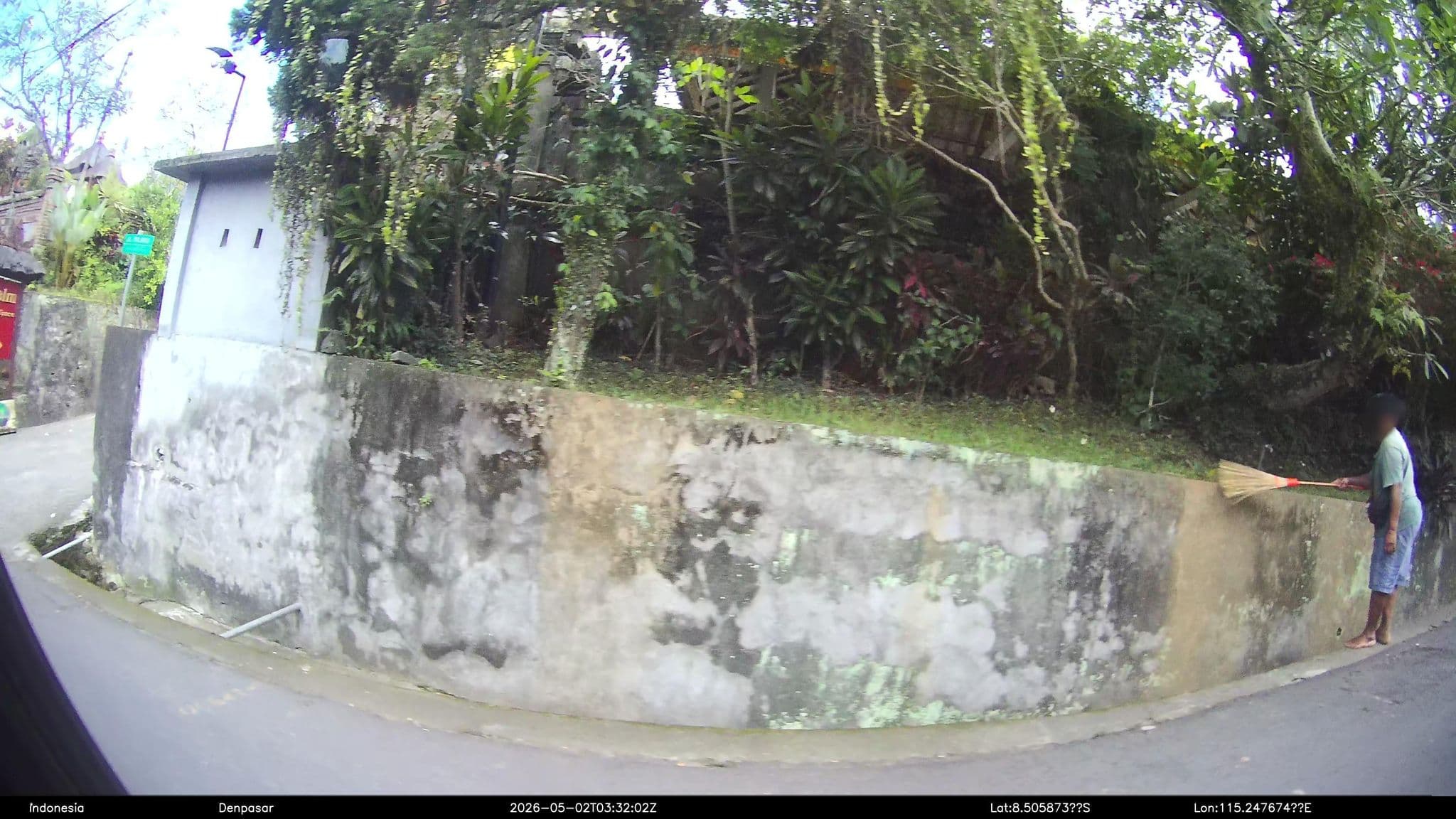 Street view near Blibli Villas Penestanan Ubud, Ubud — © Kaart---RIGHT (CC BY-SA · Mapillary)