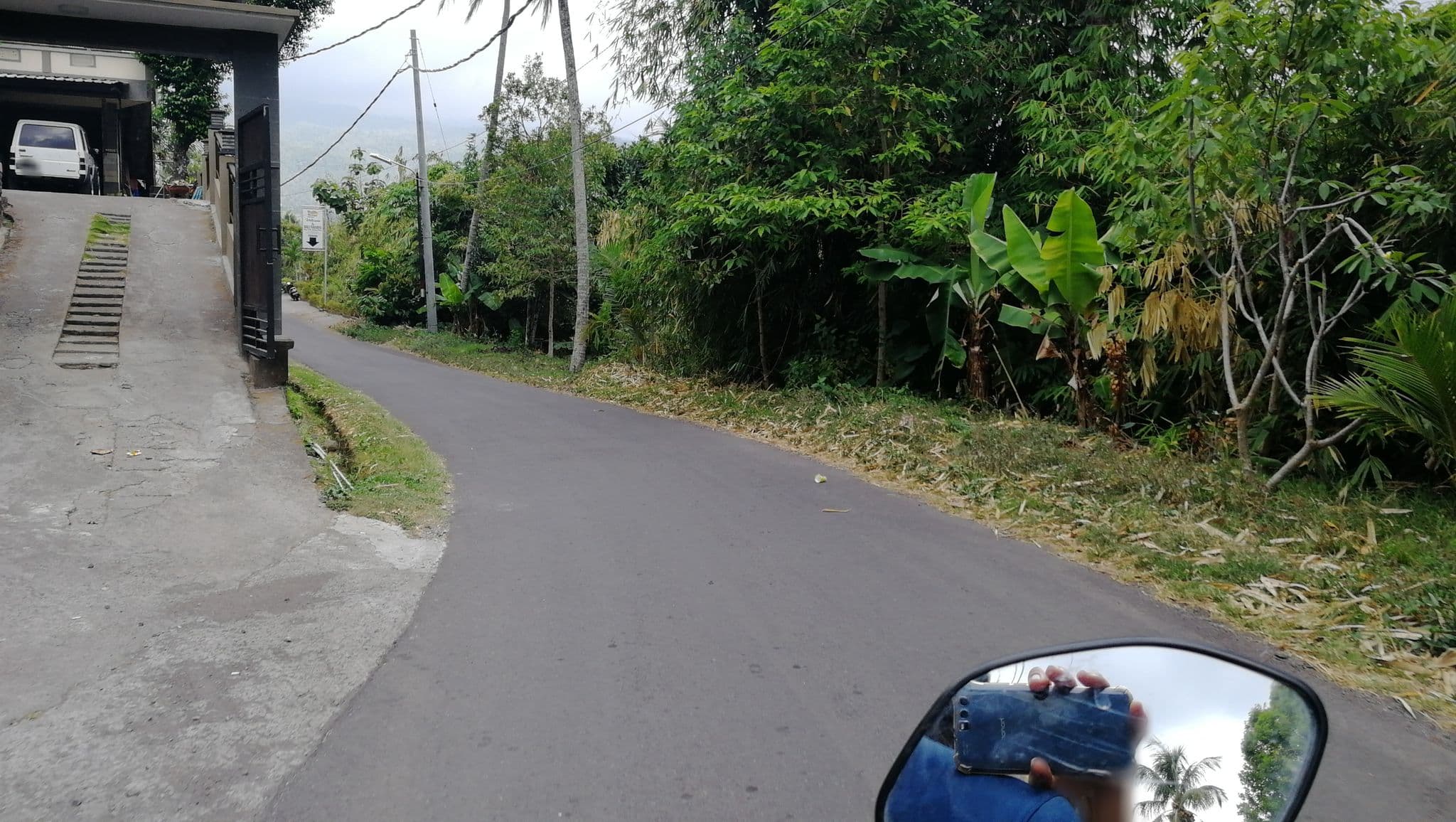 Street view near Bali Rahayu Homestay, Munduk — © thewayofmando (CC BY-SA · Mapillary)