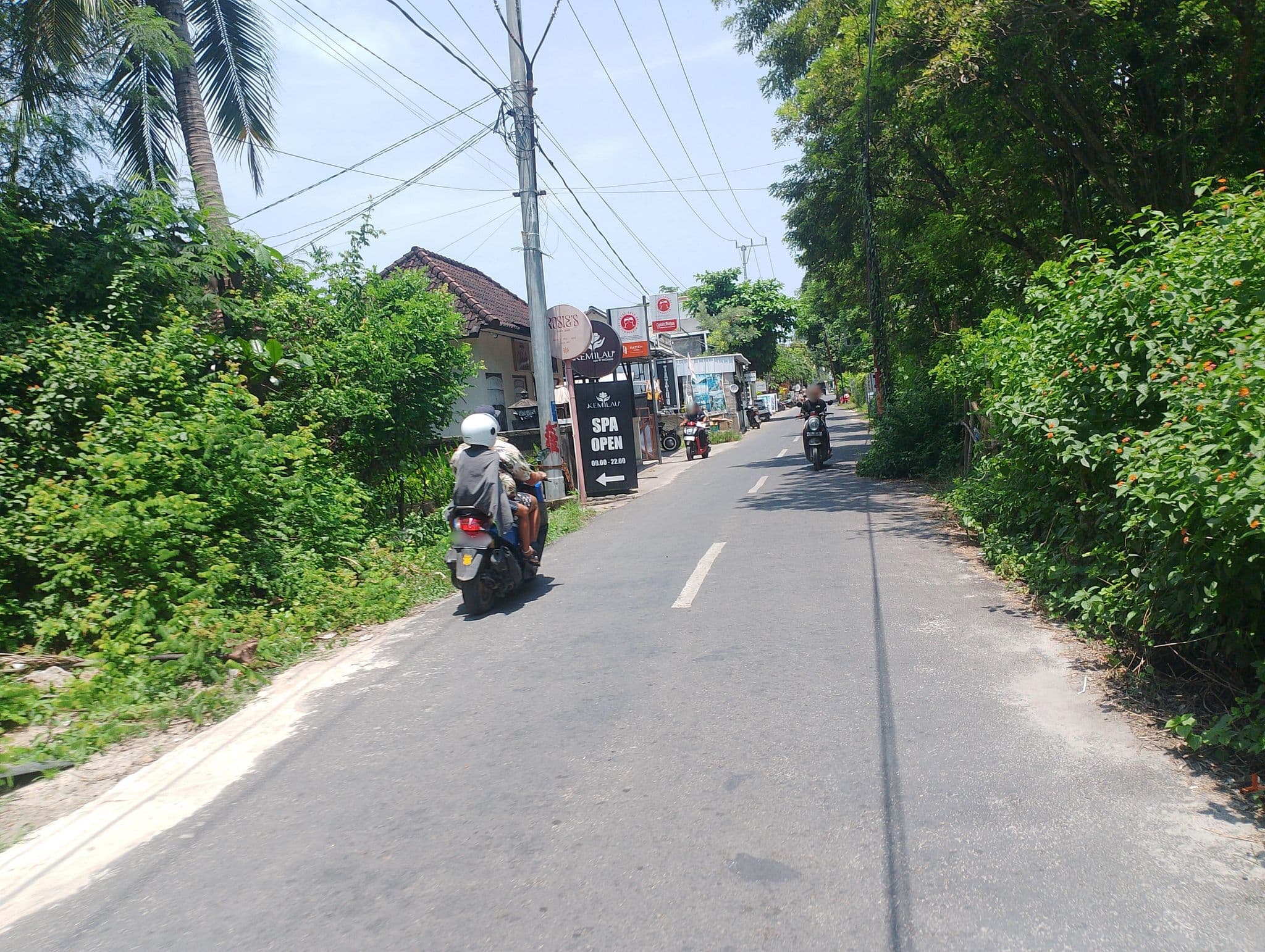 Street view near coconut village guest house, Klungkung — © patricioximenes (CC BY-SA · Mapillary)