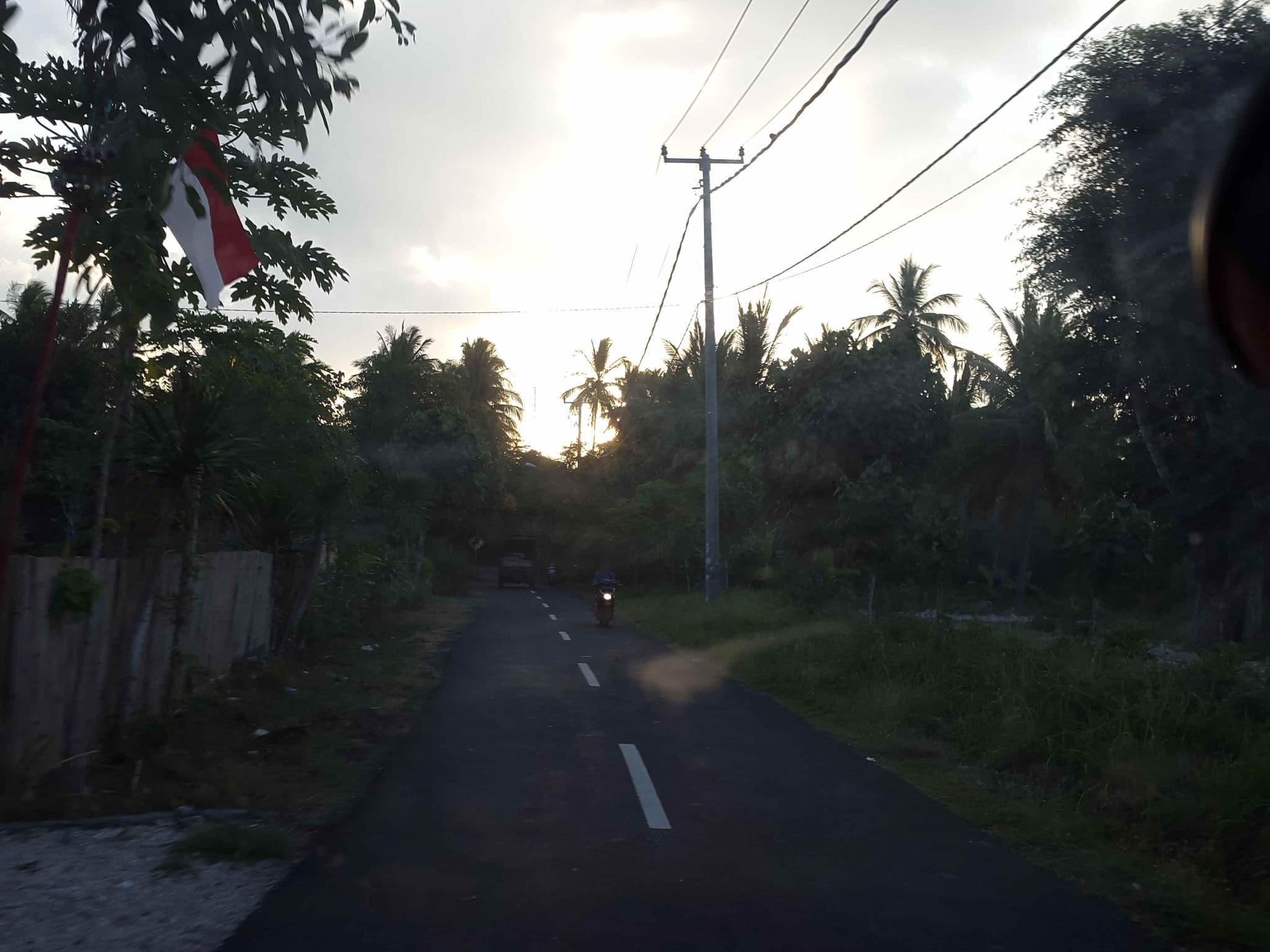 Street view near Full Moon Beach Resort Nusa Penida, Klungkung — © roadroid (CC BY-SA · Mapillary)