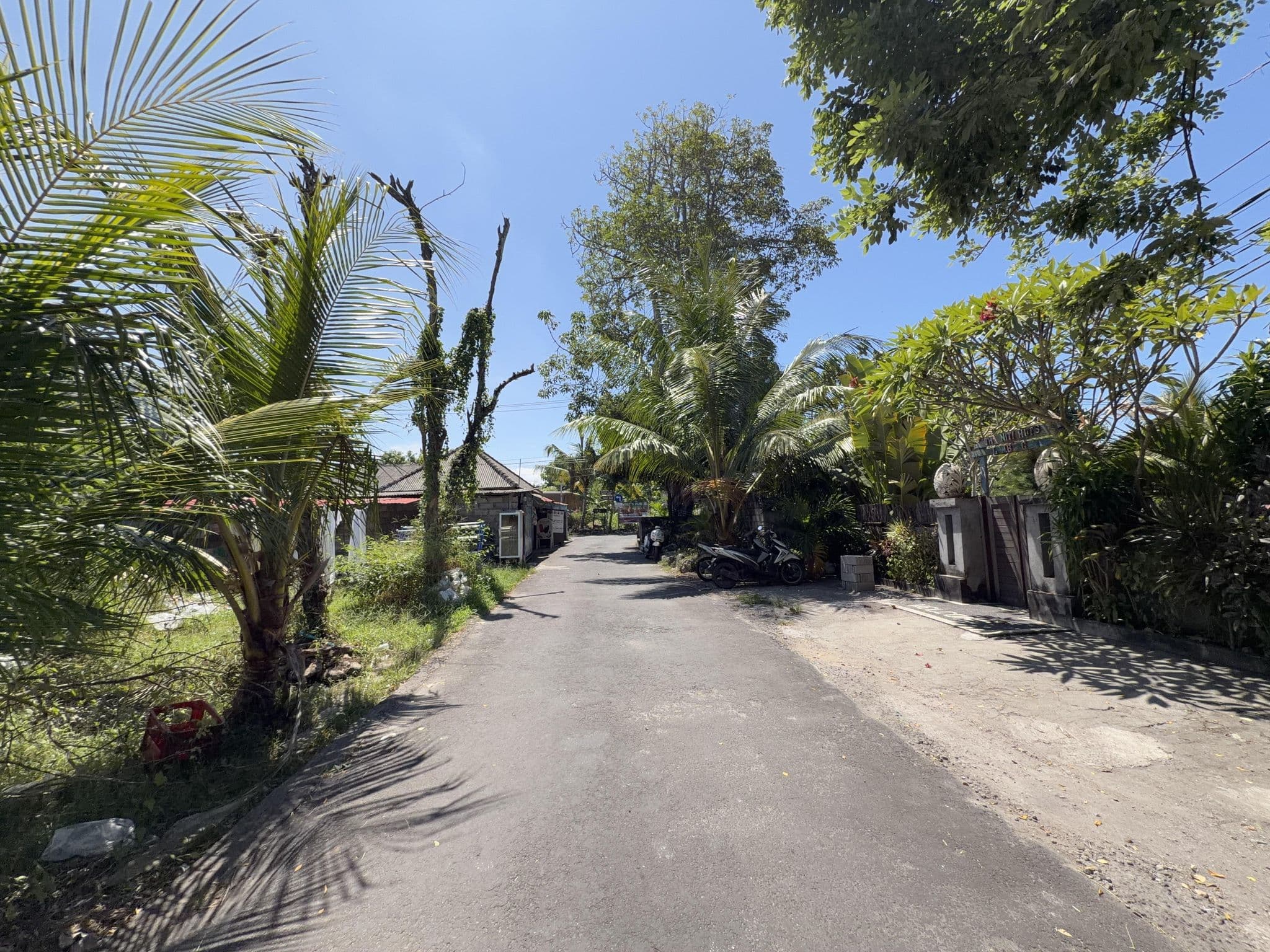 Street view near Niti Huts, Klungkung — © filipb (CC BY-SA · Mapillary)