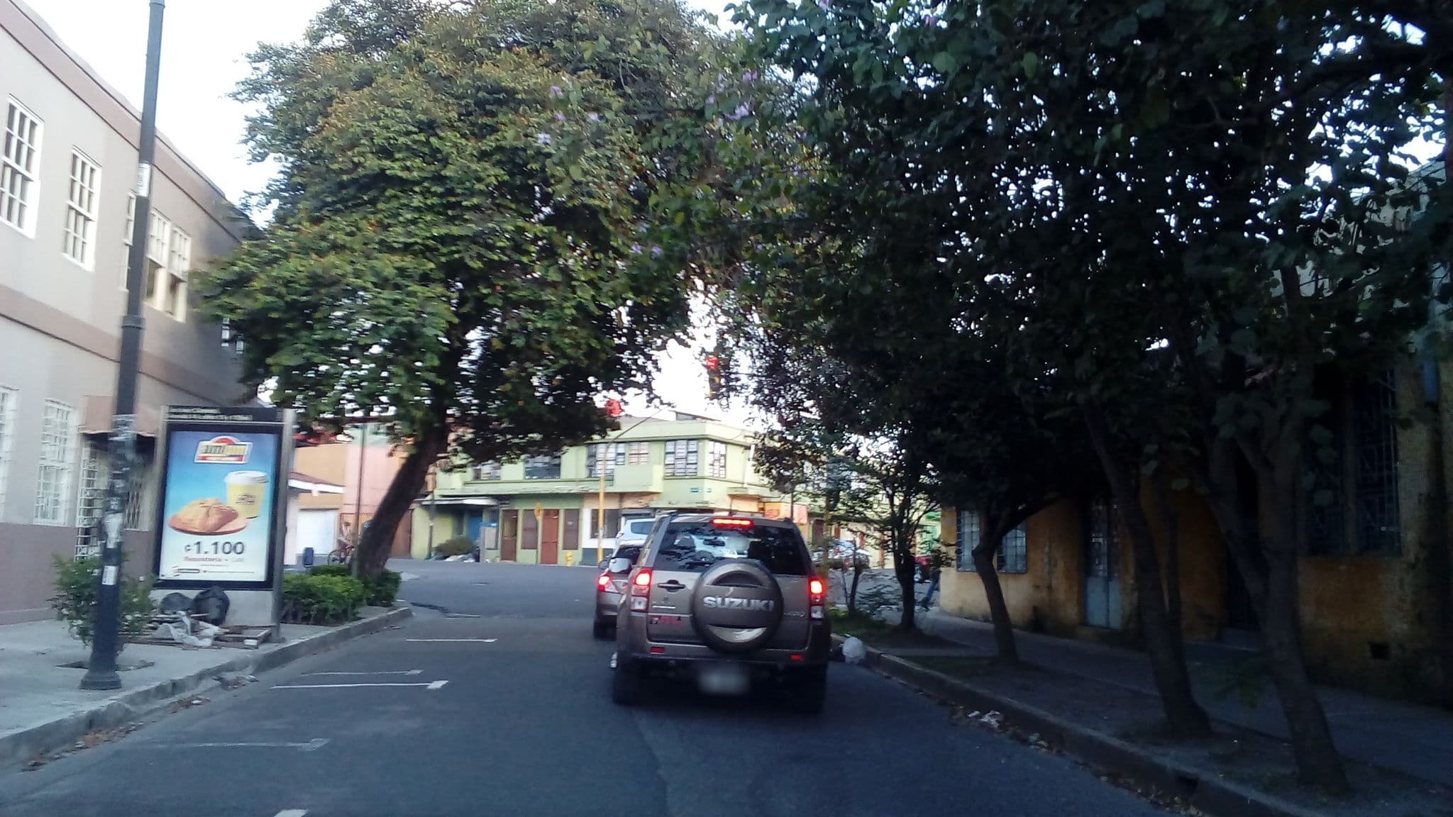 Street view near La Cueva del Oso, San José
