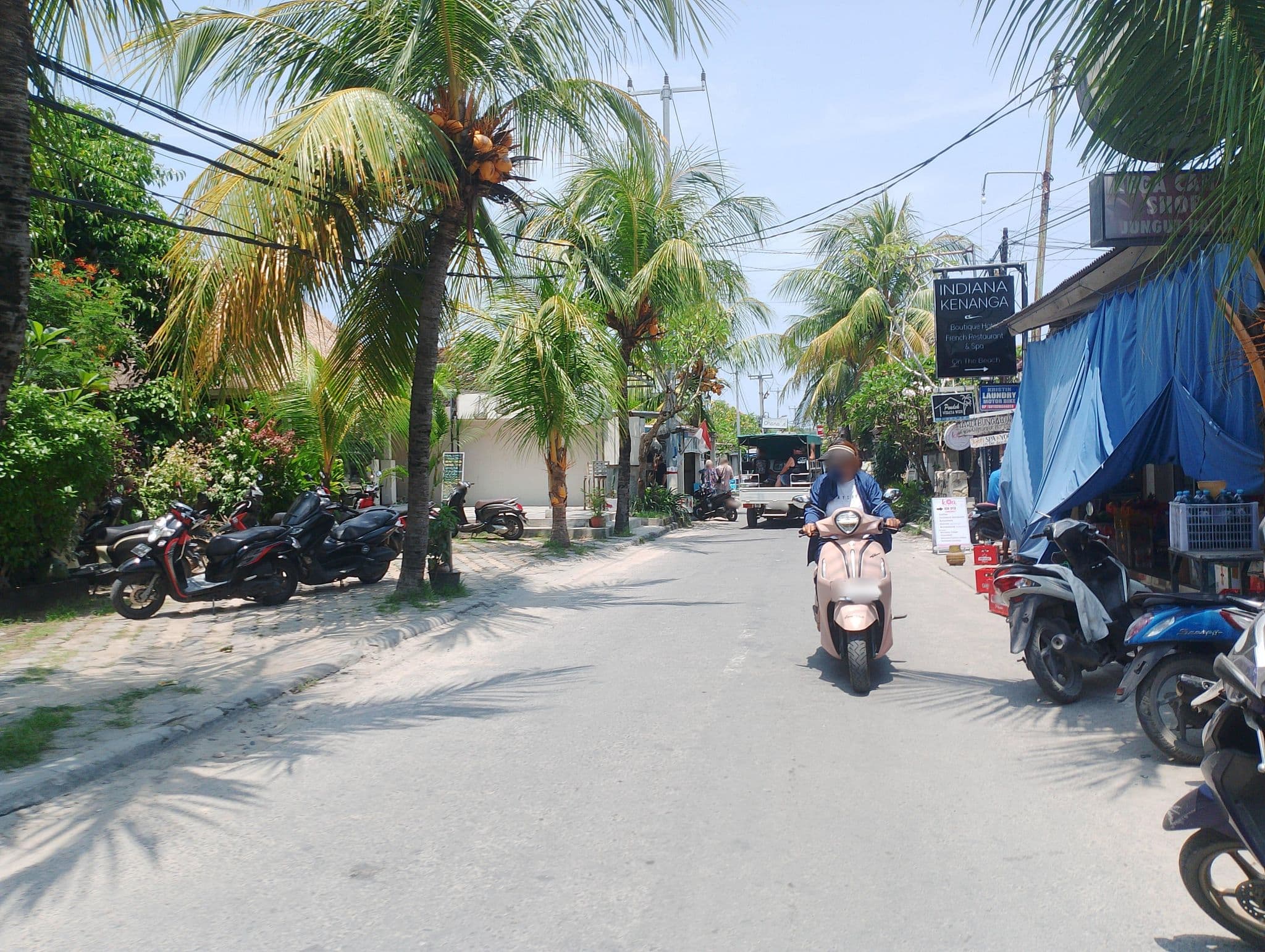 Street view near Sukanusa Luxury Huts, Klungkung — © patricioximenes (CC BY-SA · Mapillary)