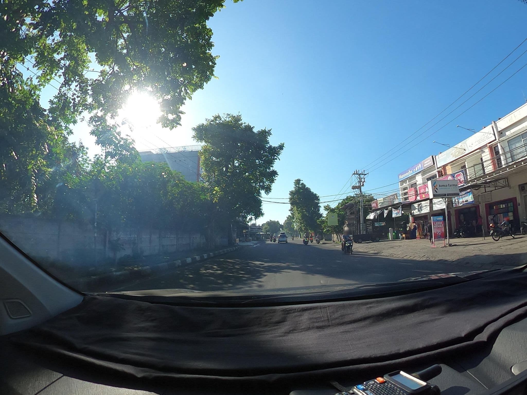 Street view near Rajawali Meeting Room, Golden Palace Hotel, Mataram — © Kaart_Local (CC BY-SA · Mapillary)