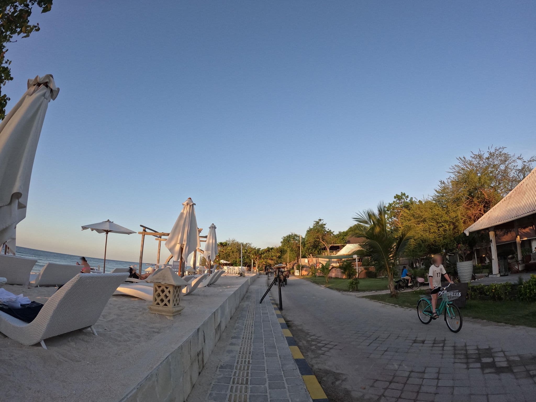 Street view near Gili Eco Villas, Gili Trawangan — © lucomsky (CC BY-SA · Mapillary)